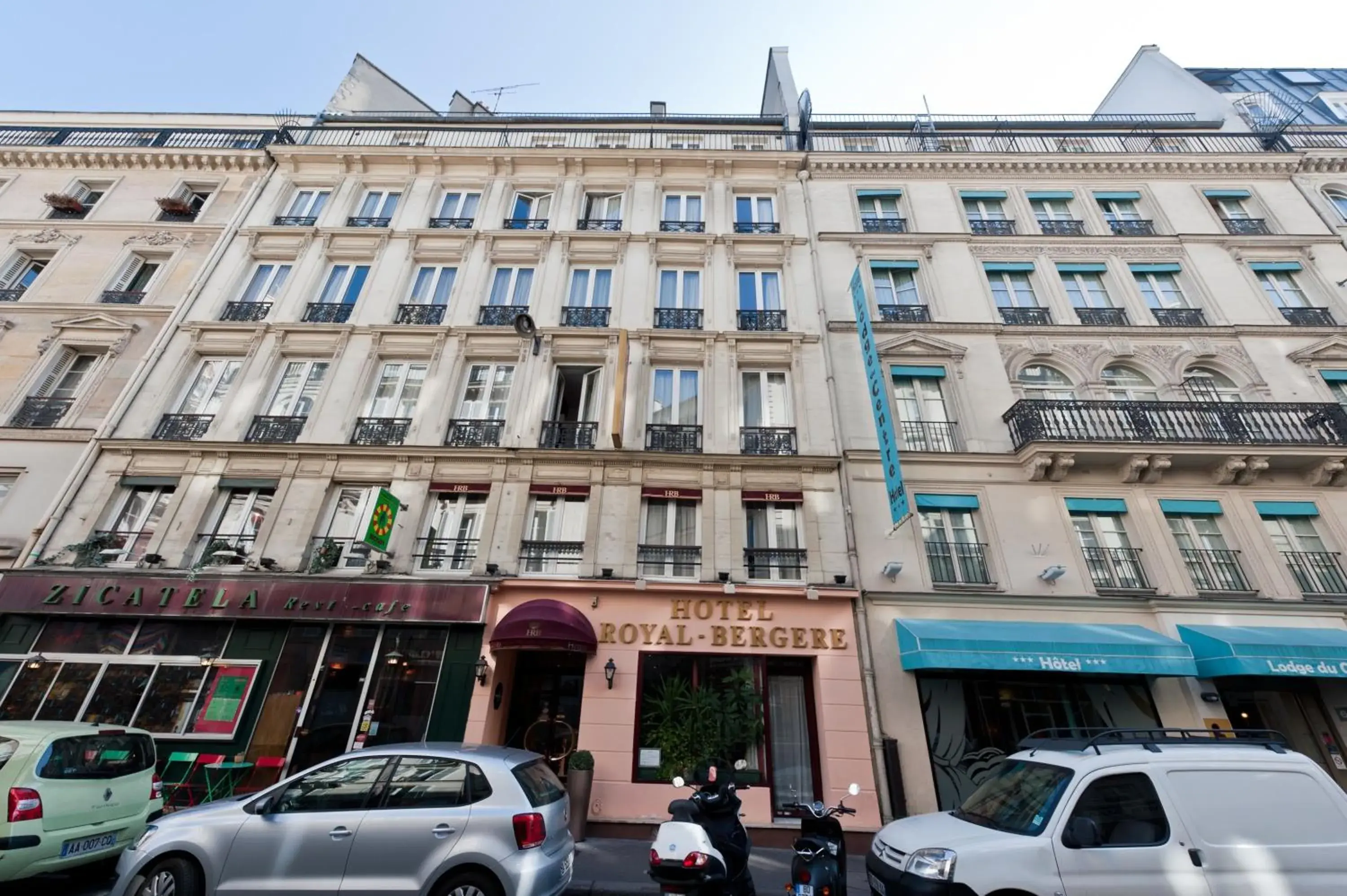 Facade/entrance in Hotel Royal Bergère Facade/entrance in Hotel Royal Bergère