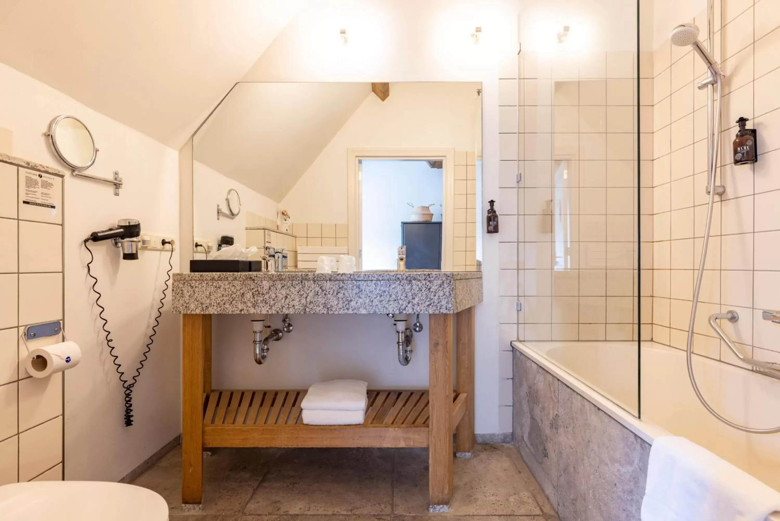 Shower, Bathroom in Fletcher Hotel Château De Raay