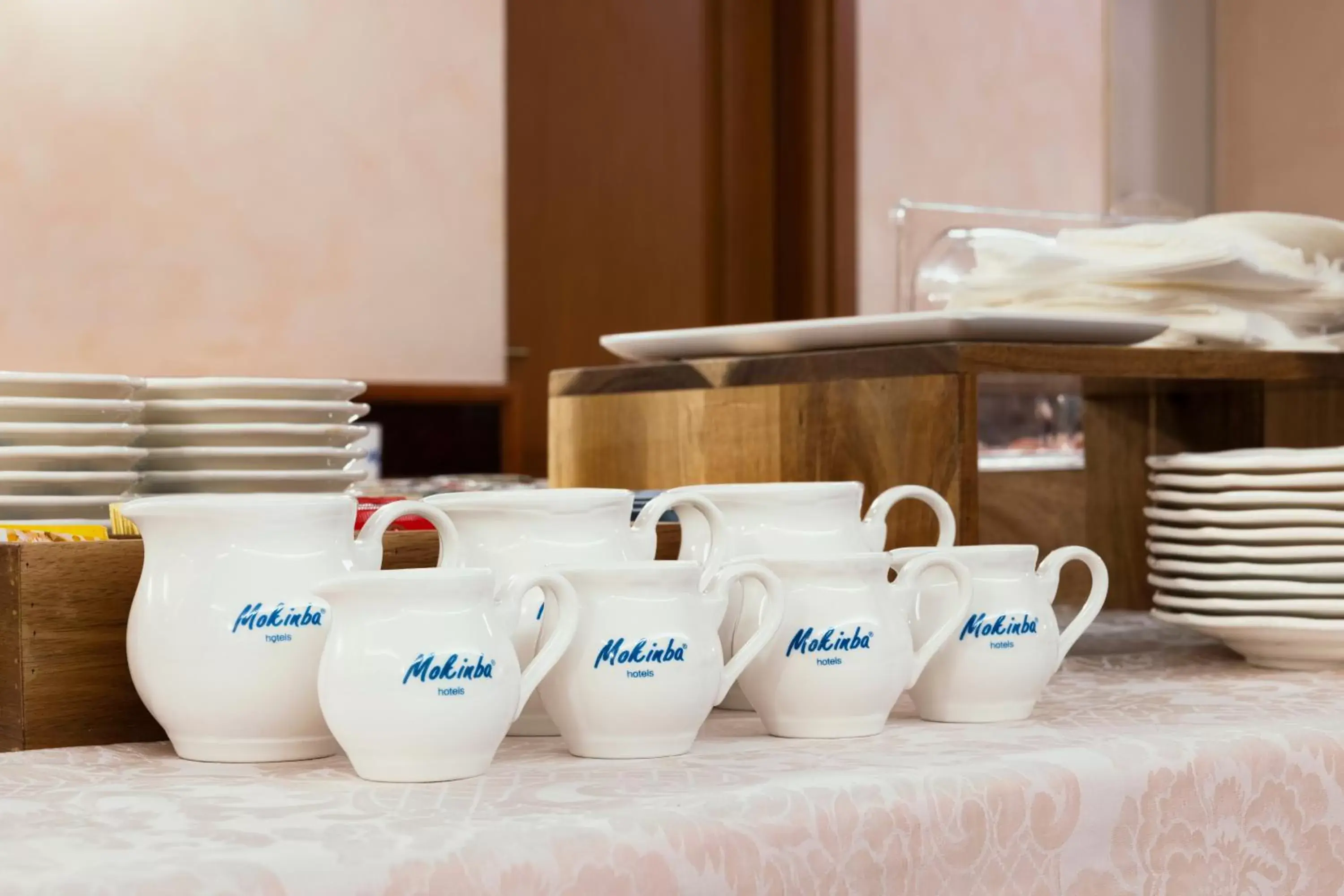 Coffee/tea facilities in Mokinba Hotels Montebianco