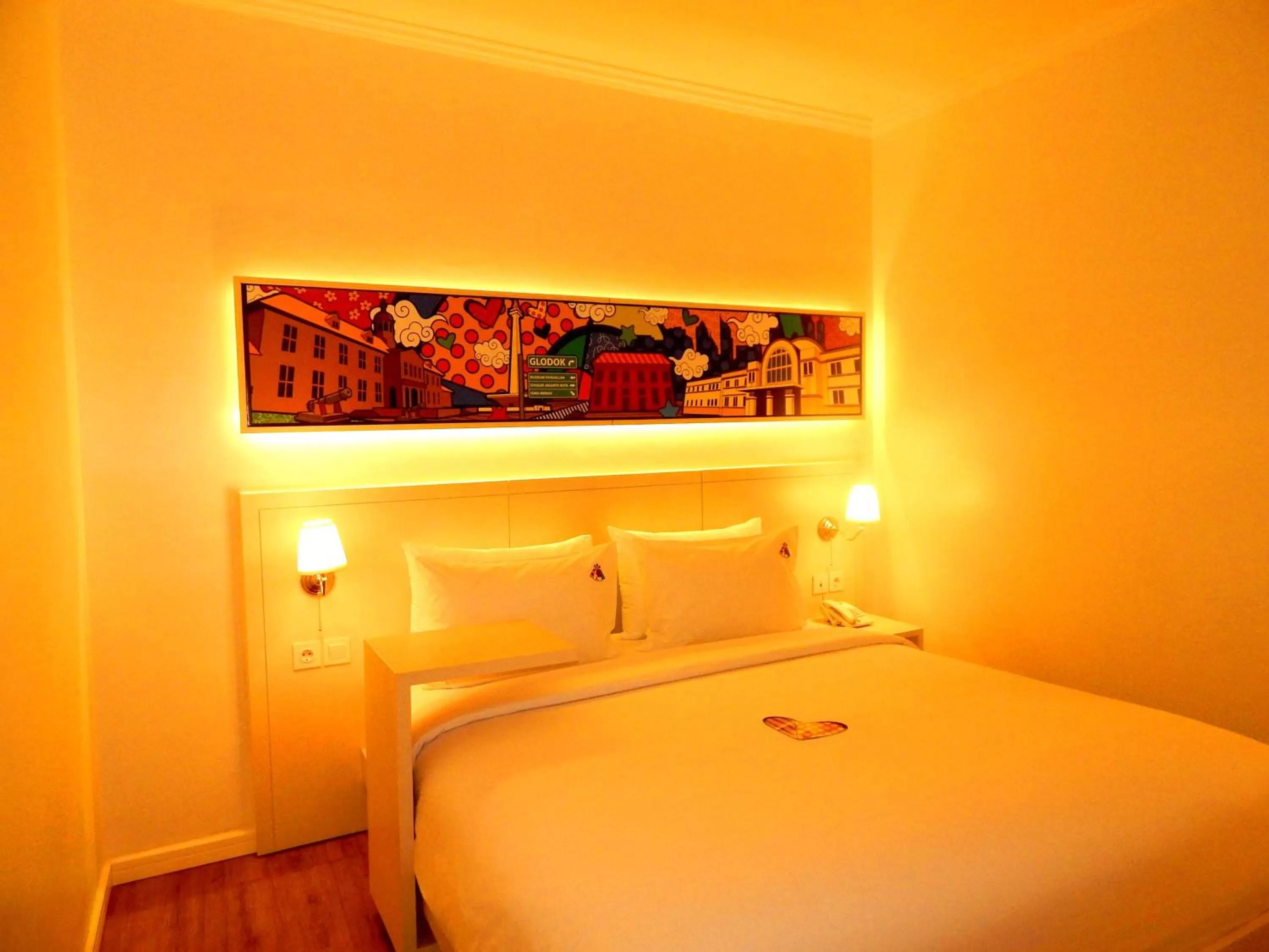 Bed in MaxOne Signature Glodok Jakarta