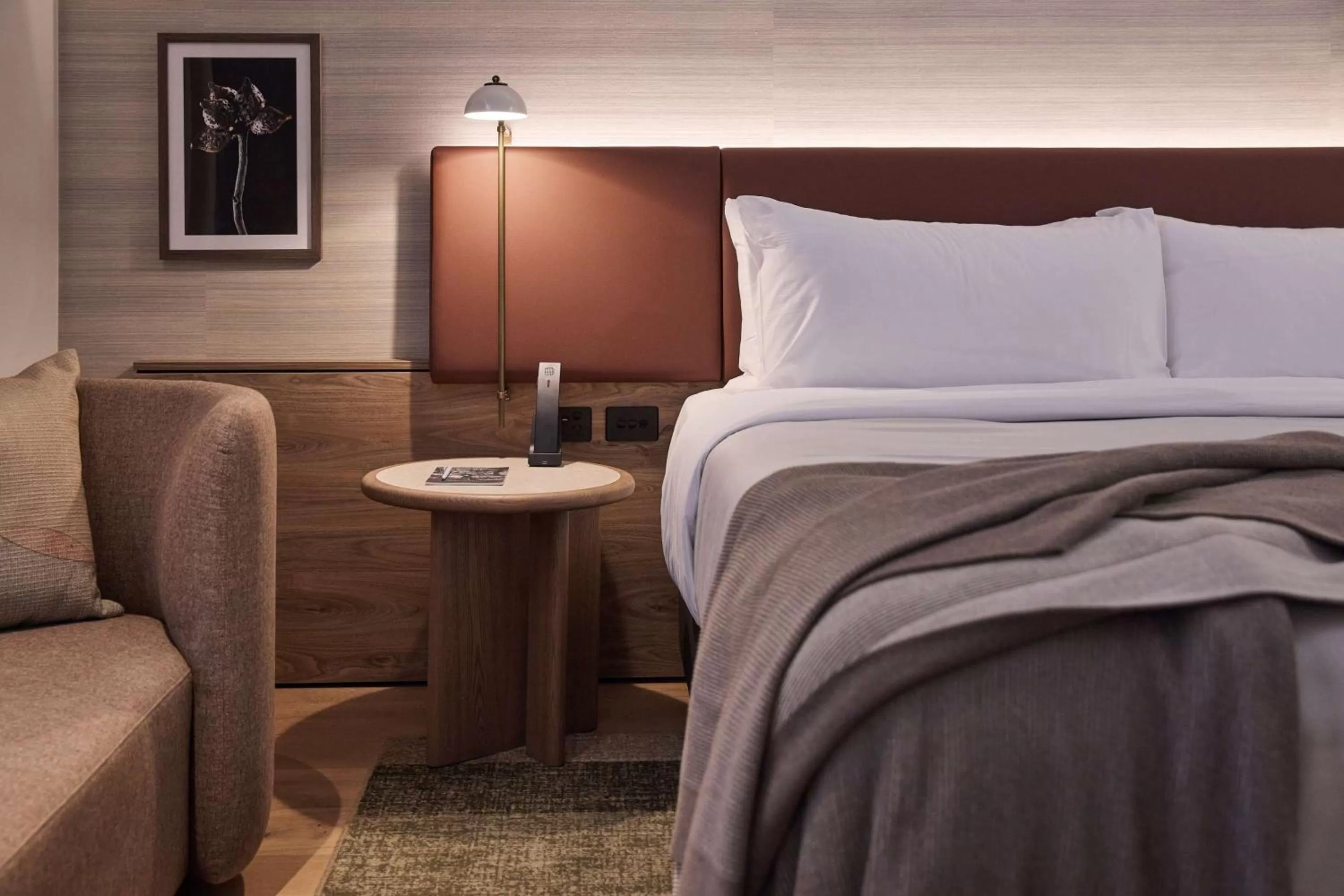 Photo of the whole room, Bed in Rydges Melbourne