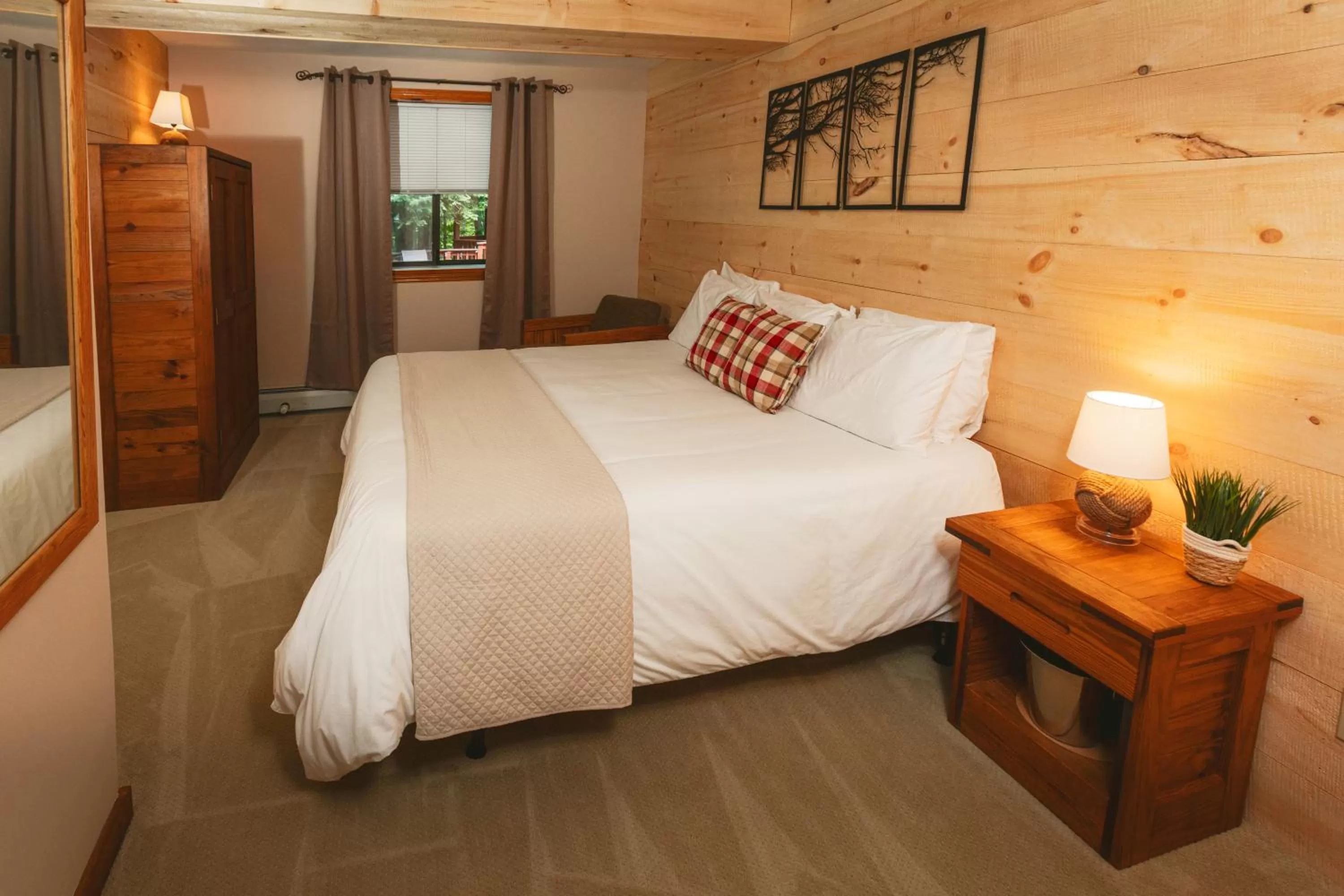 Bed in The Snowed Inn