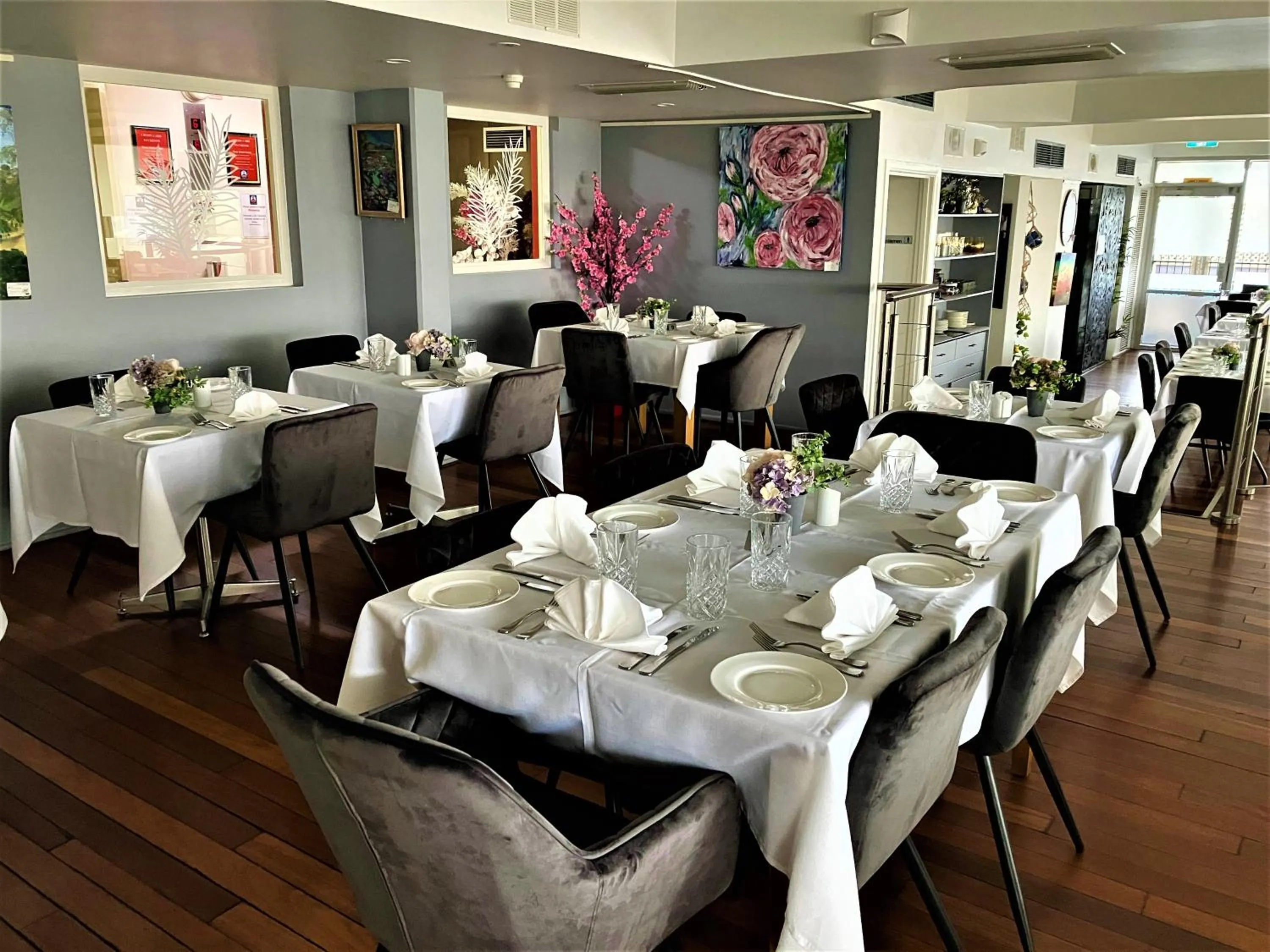 Restaurant/Places to Eat in Metro Hotel & Apartments Gladstone