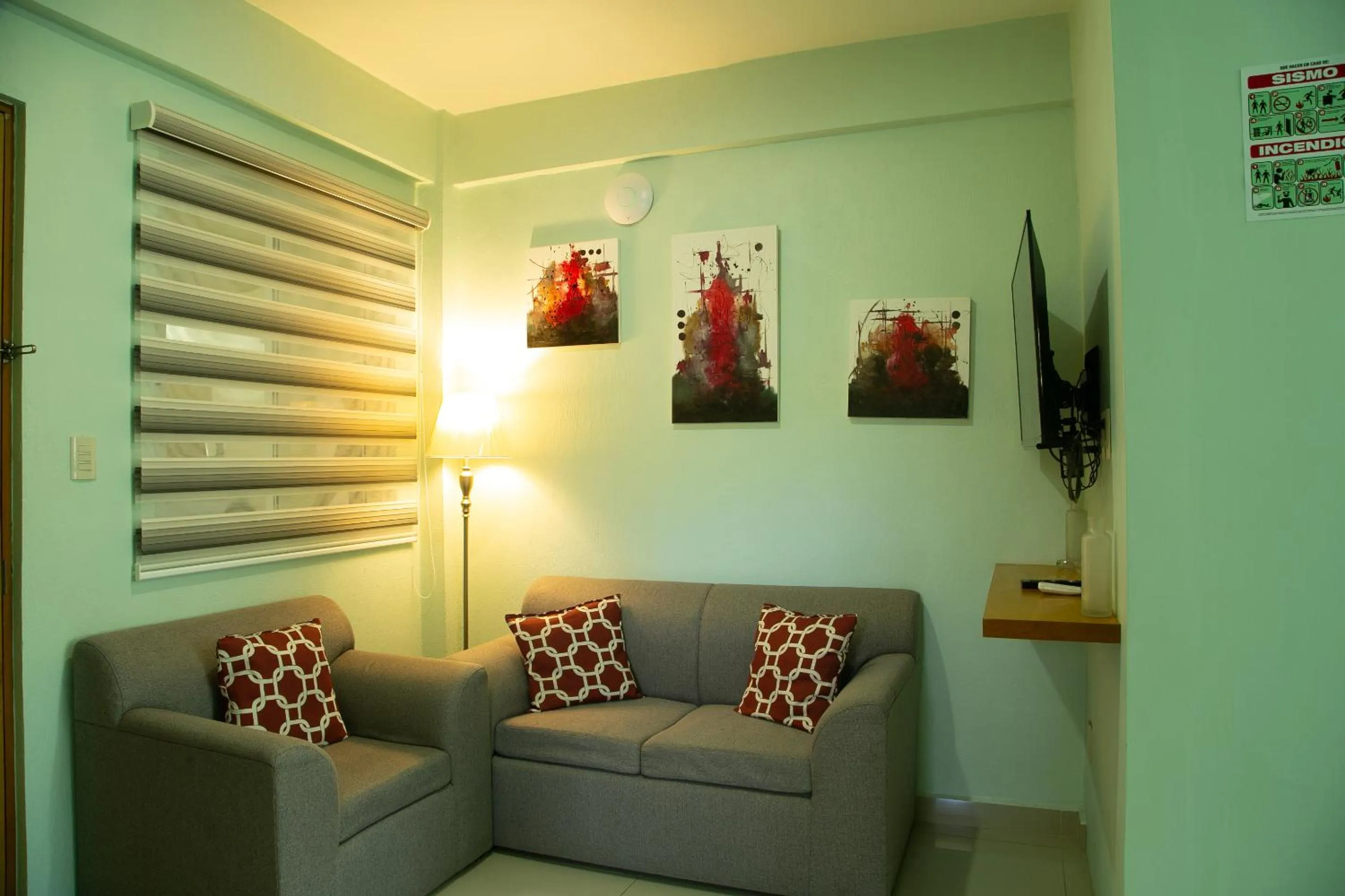 Living room in Relax Inn Suites