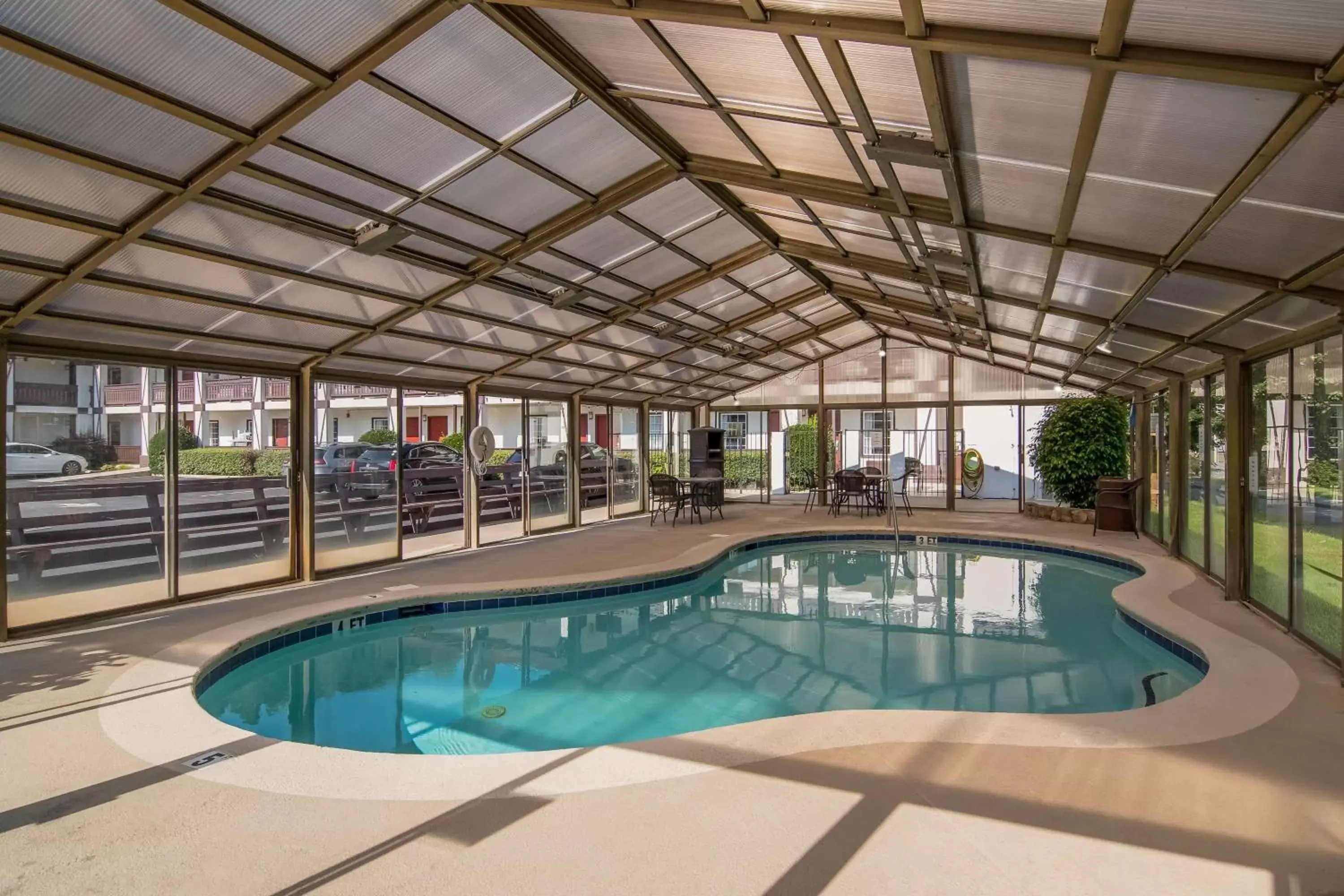 Pool view, Swimming Pool in SureStay Hotel by Best Western Helen Downtown