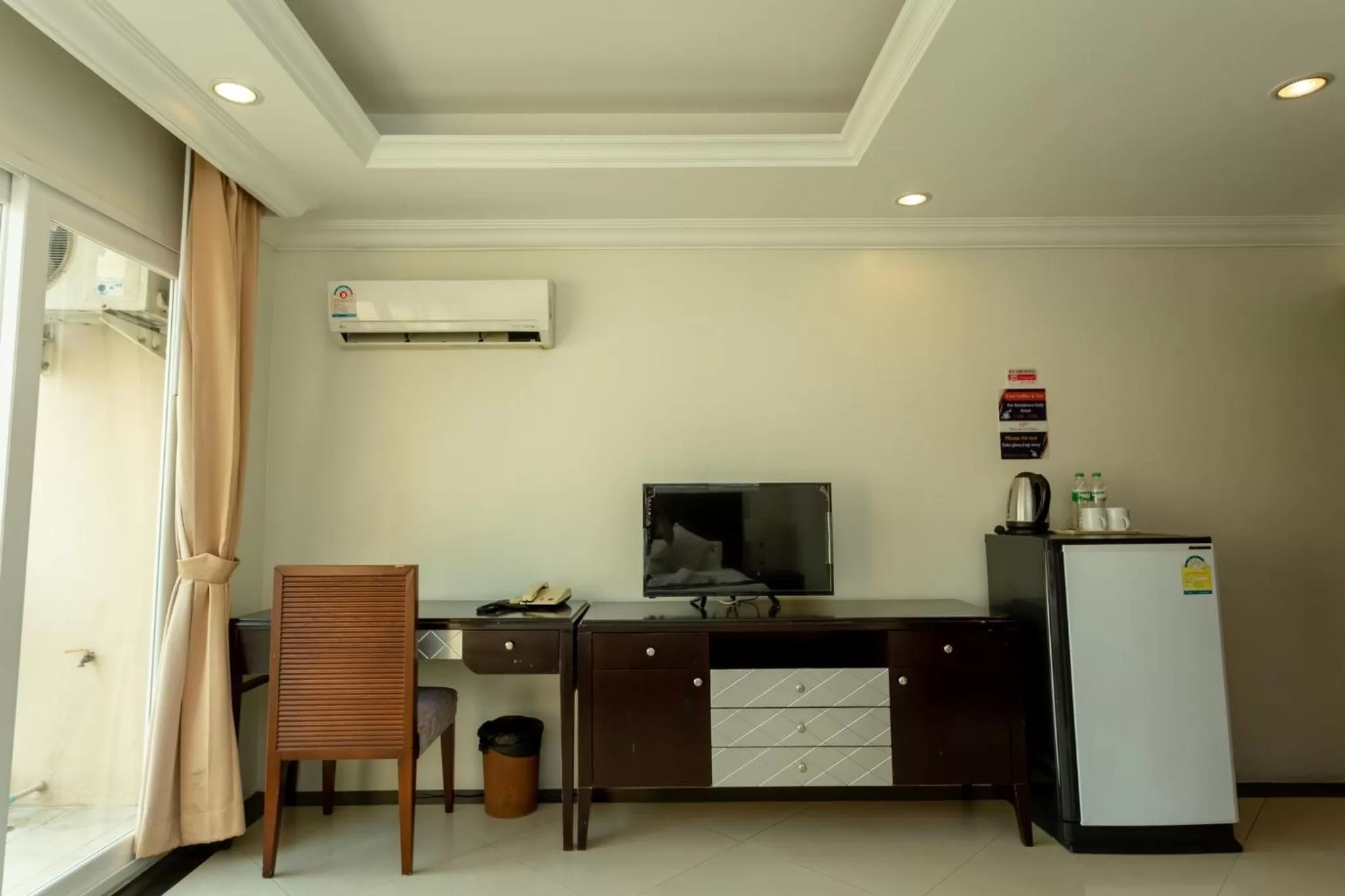 TV and multimedia in Ivory Palace Hotel