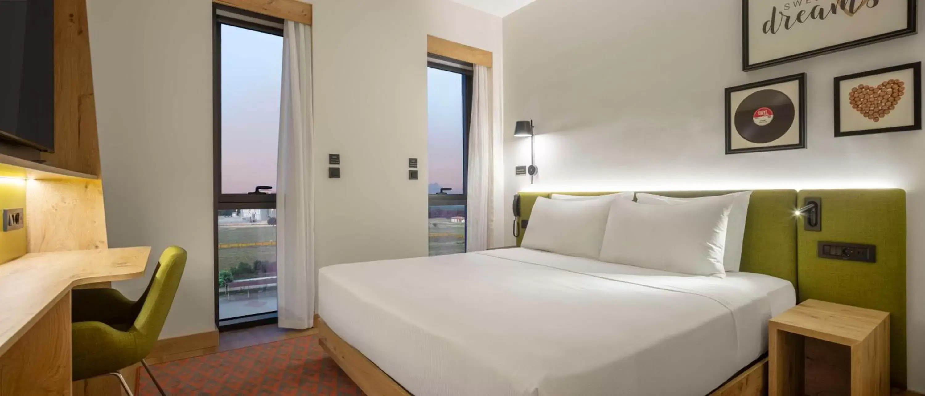 Bedroom, Bed in Hampton By Hilton Cerkezkoy