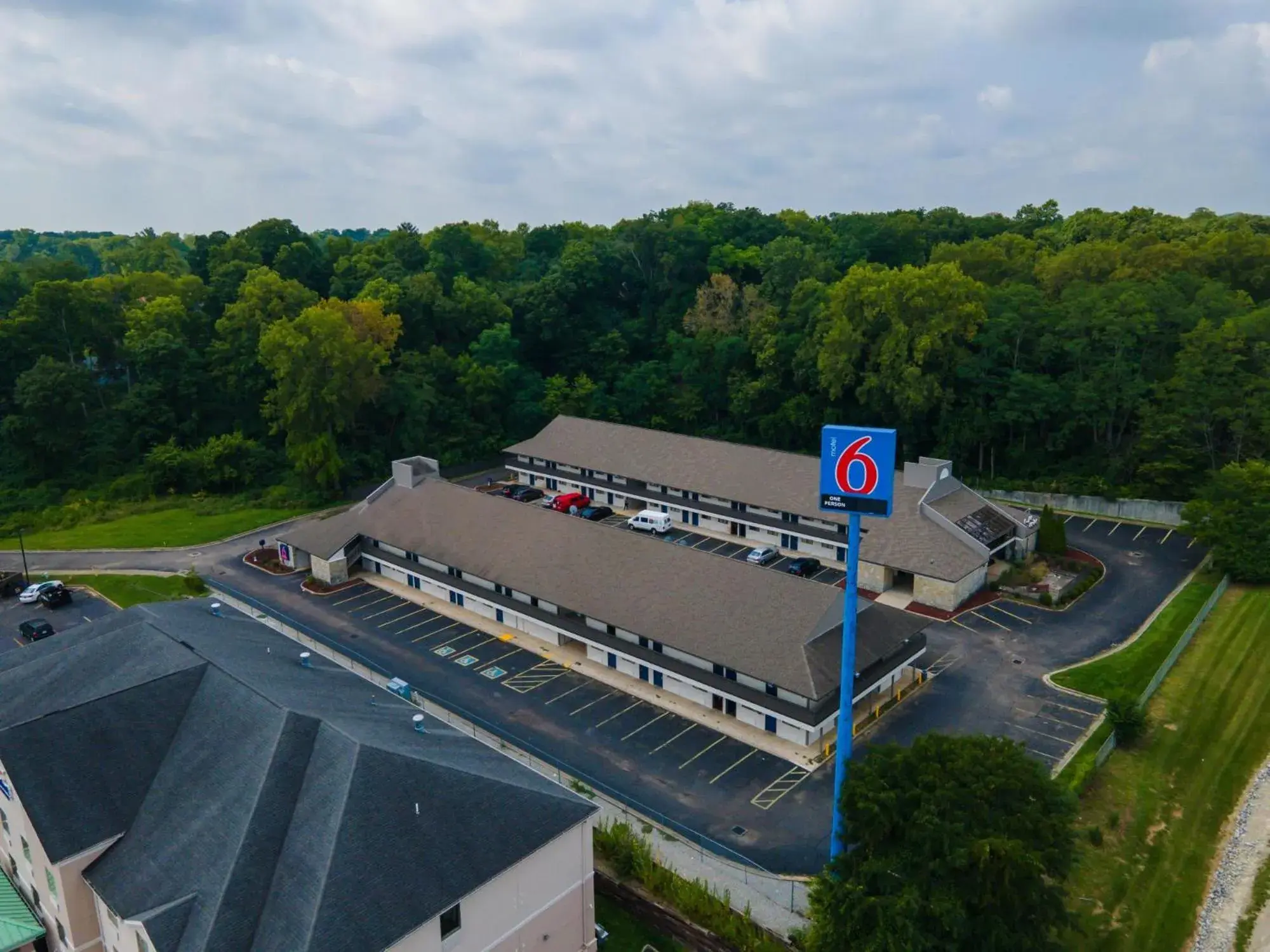 Property building, Bird's-eye View in Motel 6-Dayton, OH - Englewood