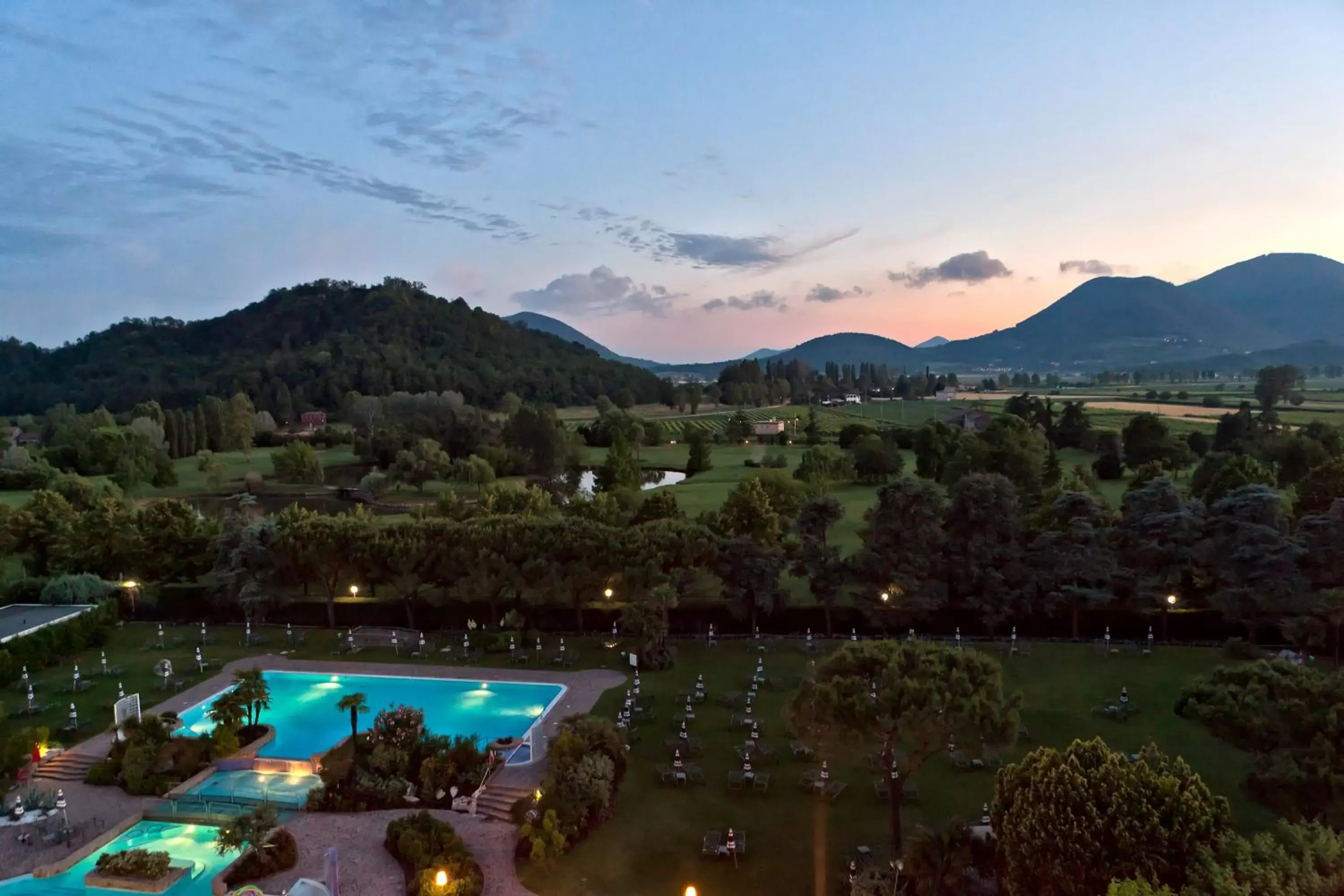 Bird's eye view, Pool View in Hotel Sporting Resort