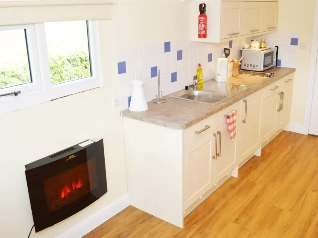 Bedroom, Kitchen/Kitchenette in Dove Meadow