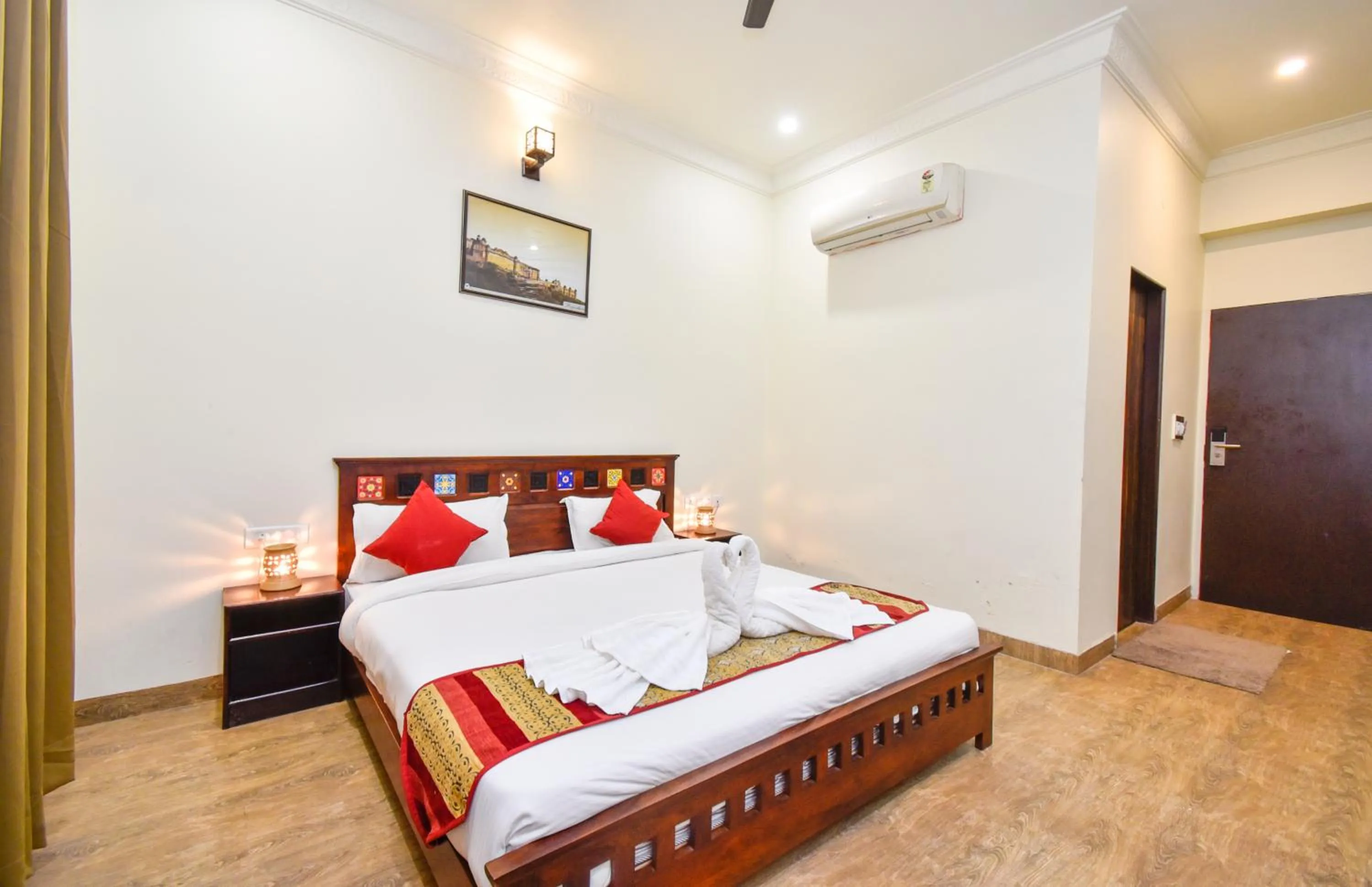 Photo of the whole room, Bed in Hotel Laxmi Niwas - A Heritage Retreat