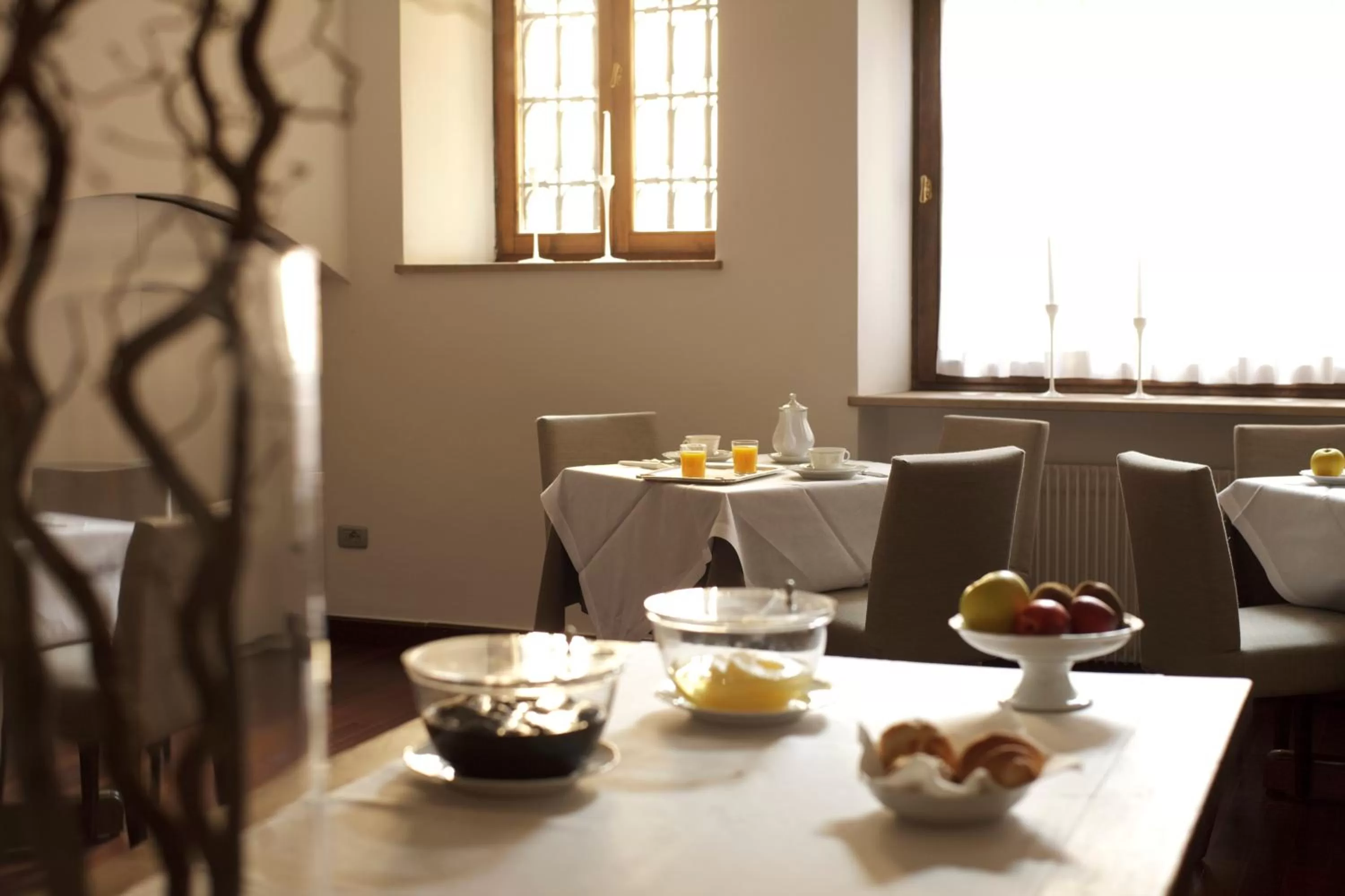 Restaurant/places to eat in Albergo Accademia