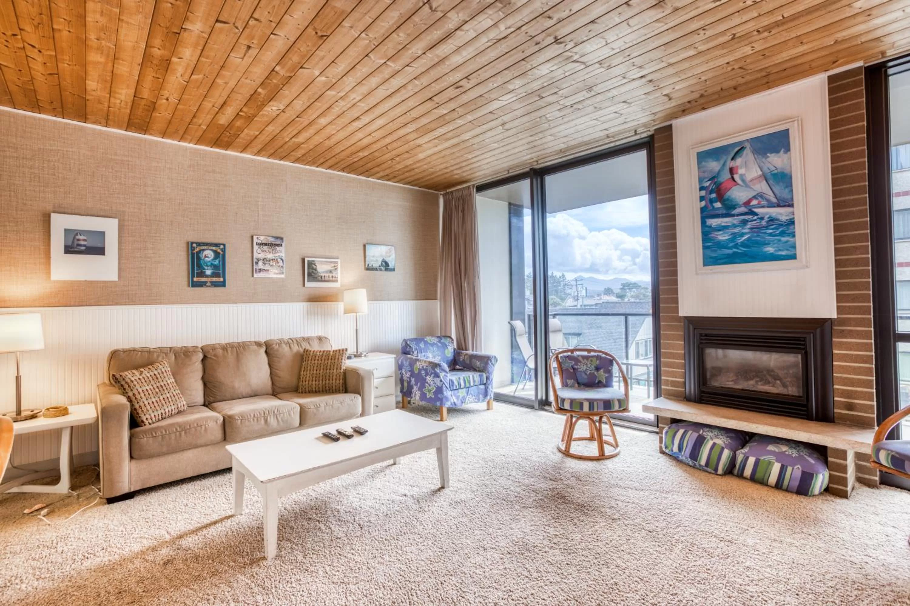 Seating Area in Sand & Sea: Agate Hunter (210)