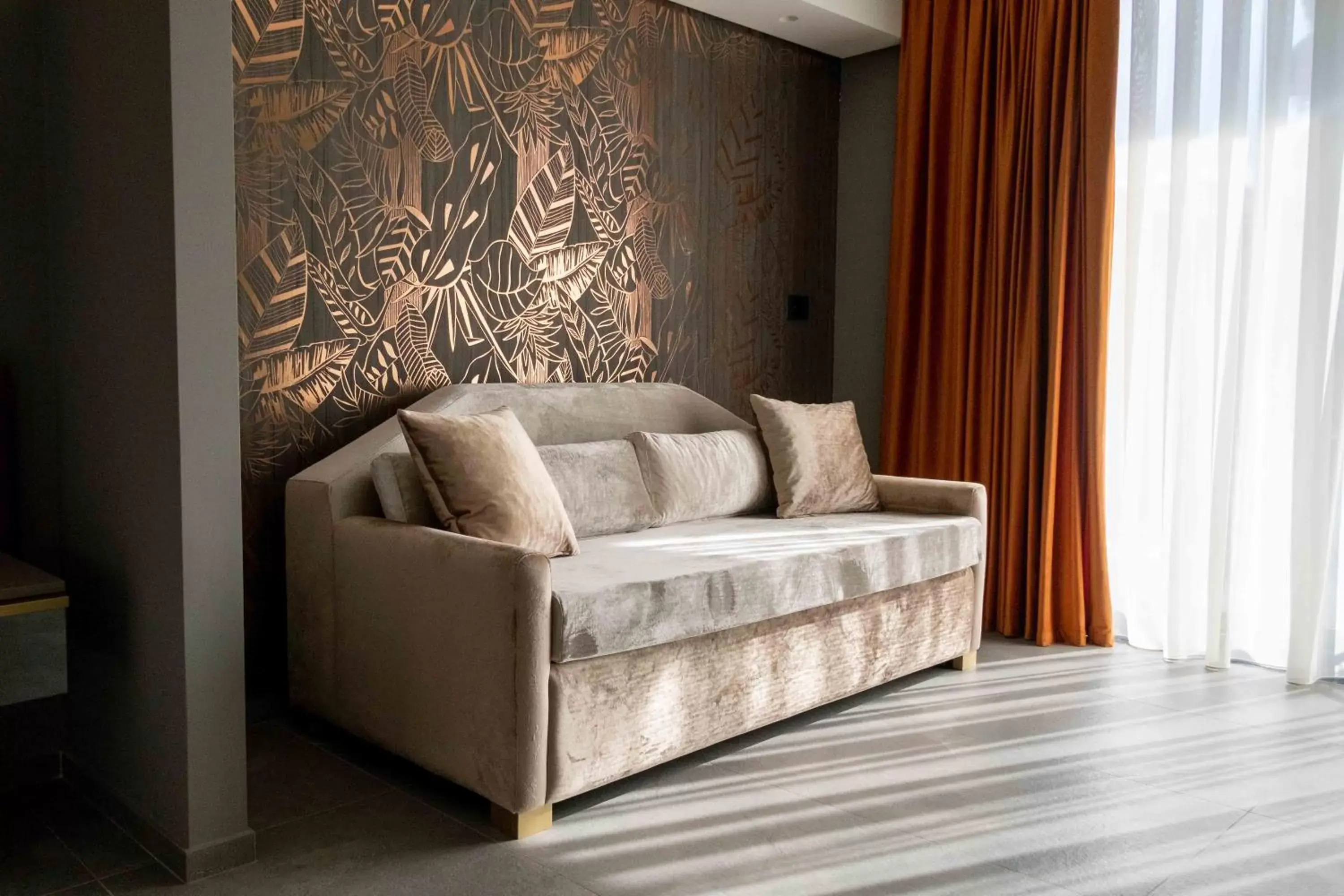 Bed, Seating Area in Divina Charme