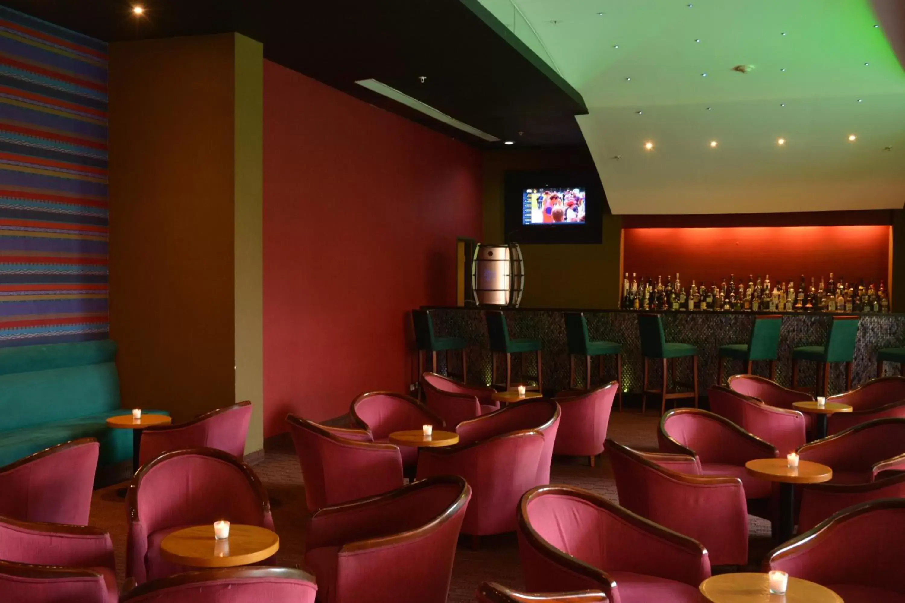 Lounge or bar, Lounge/Bar in Crowne Plaza Monterrey Aeropuerto, an IHG Hotel
