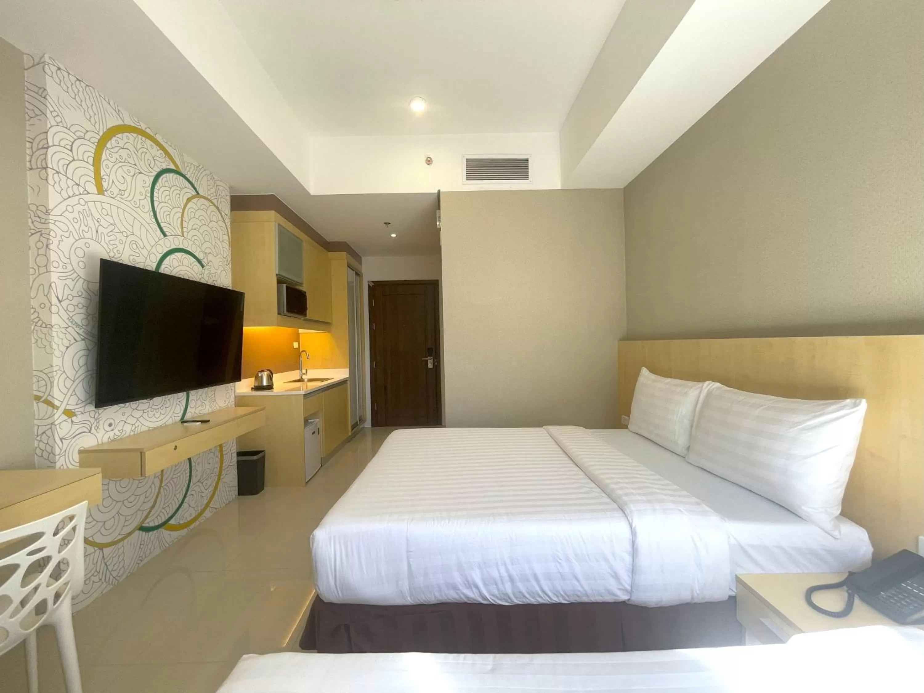 Floor plan, Bed in Hotel101 - Fort