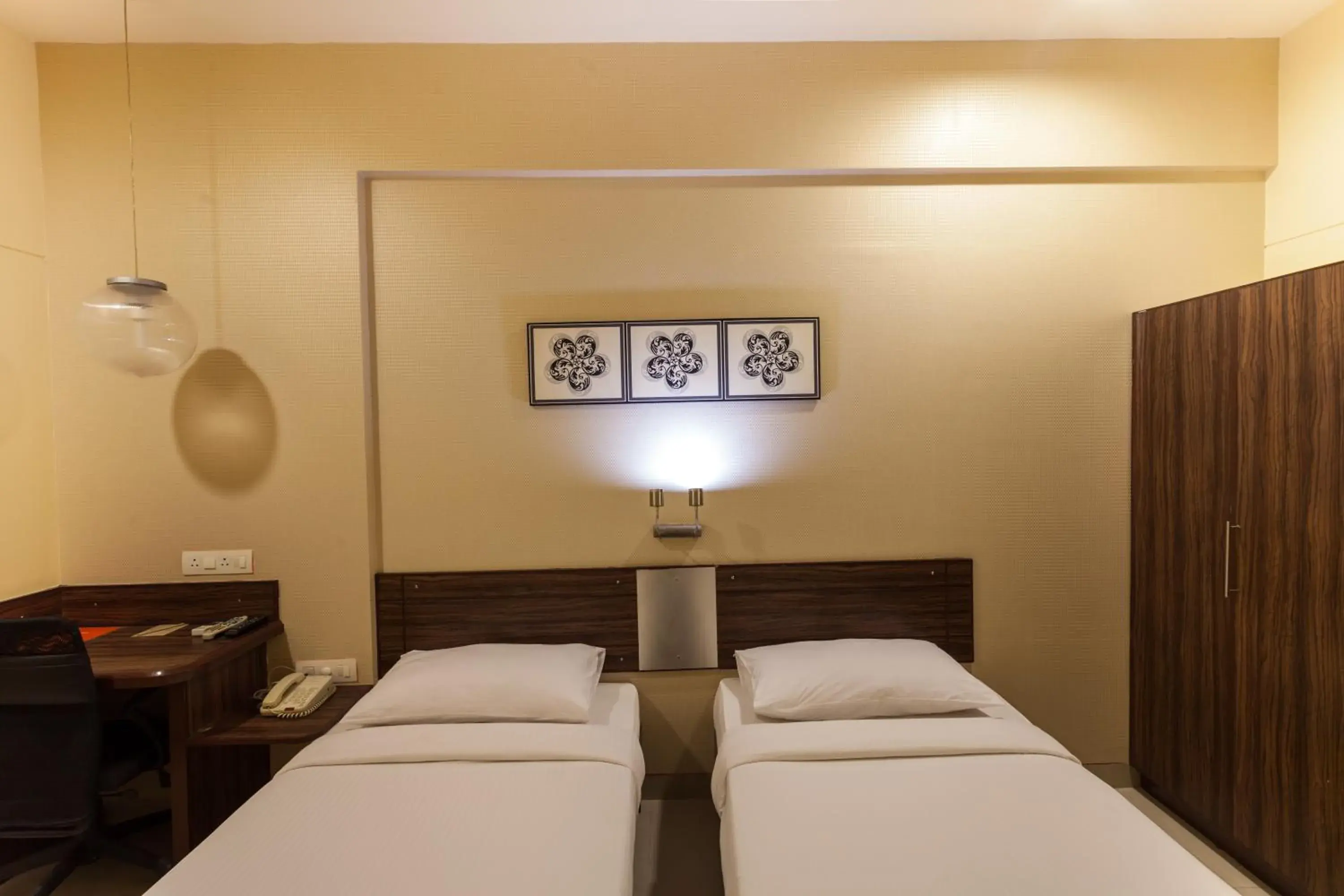 Bedroom, Bed in Ginger Hotel Surat