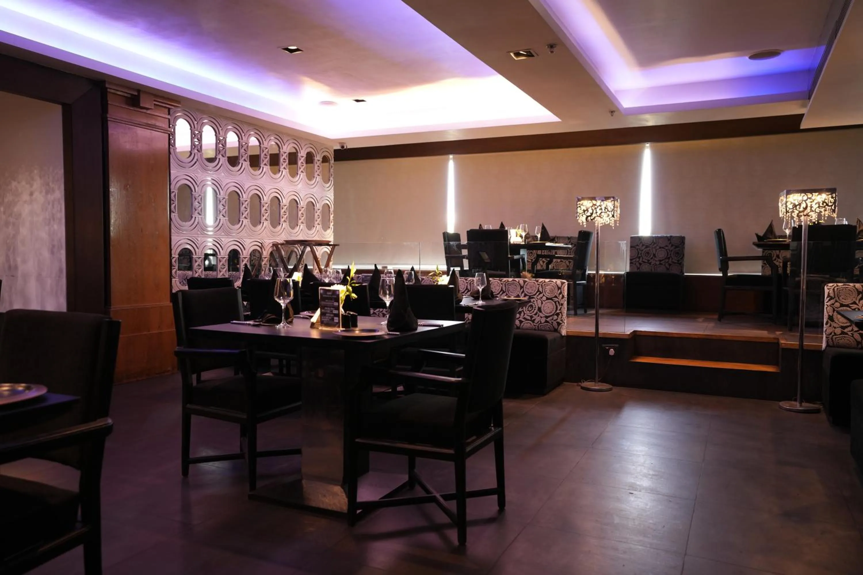 Restaurant/places to eat in Hotel Hardeo