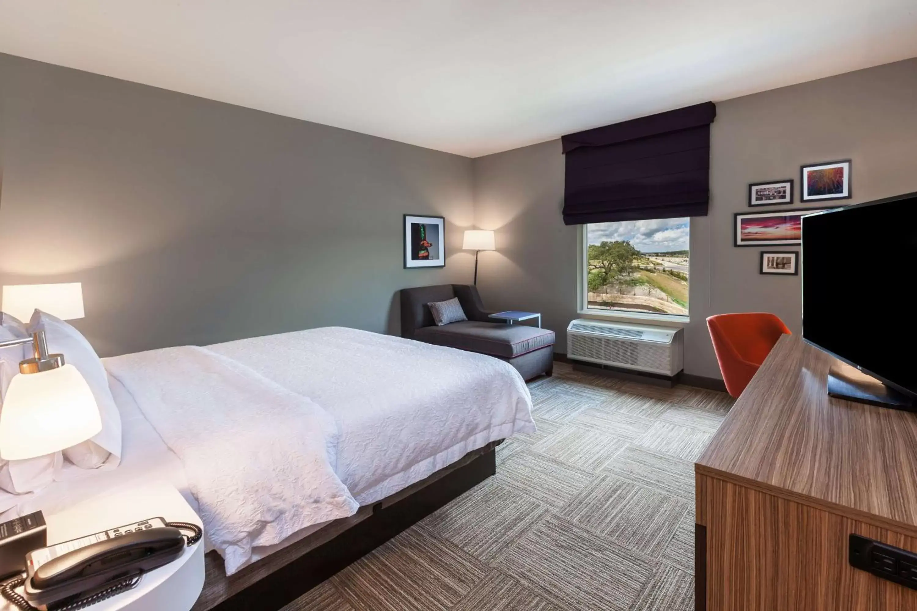 Bedroom in Hampton Inn By Hilton Bulverde Texas Hill Country