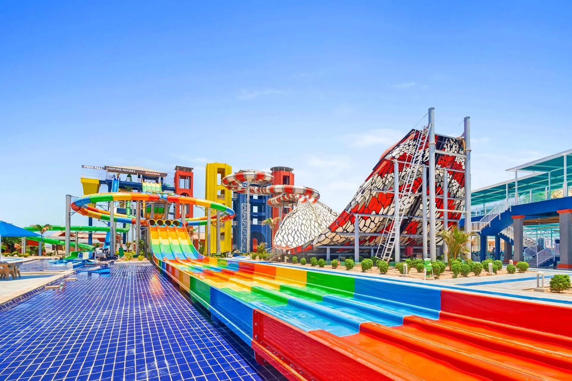 Aqua park in Neverland City Hurghada - Pickalbatros