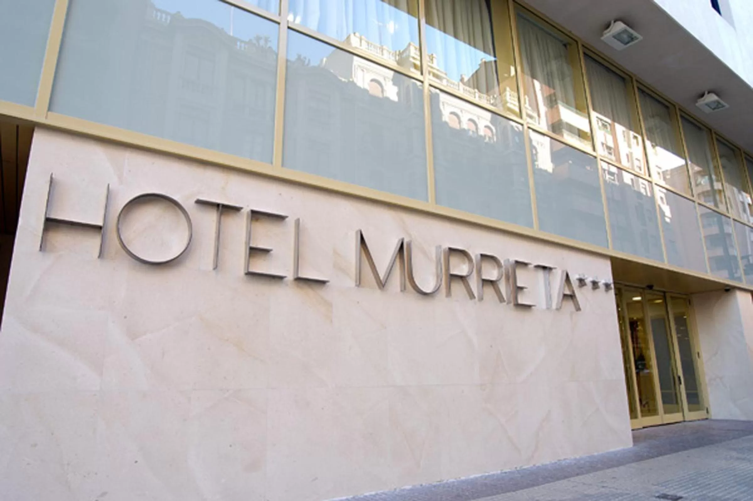 Facade/entrance in Hotel Murrieta