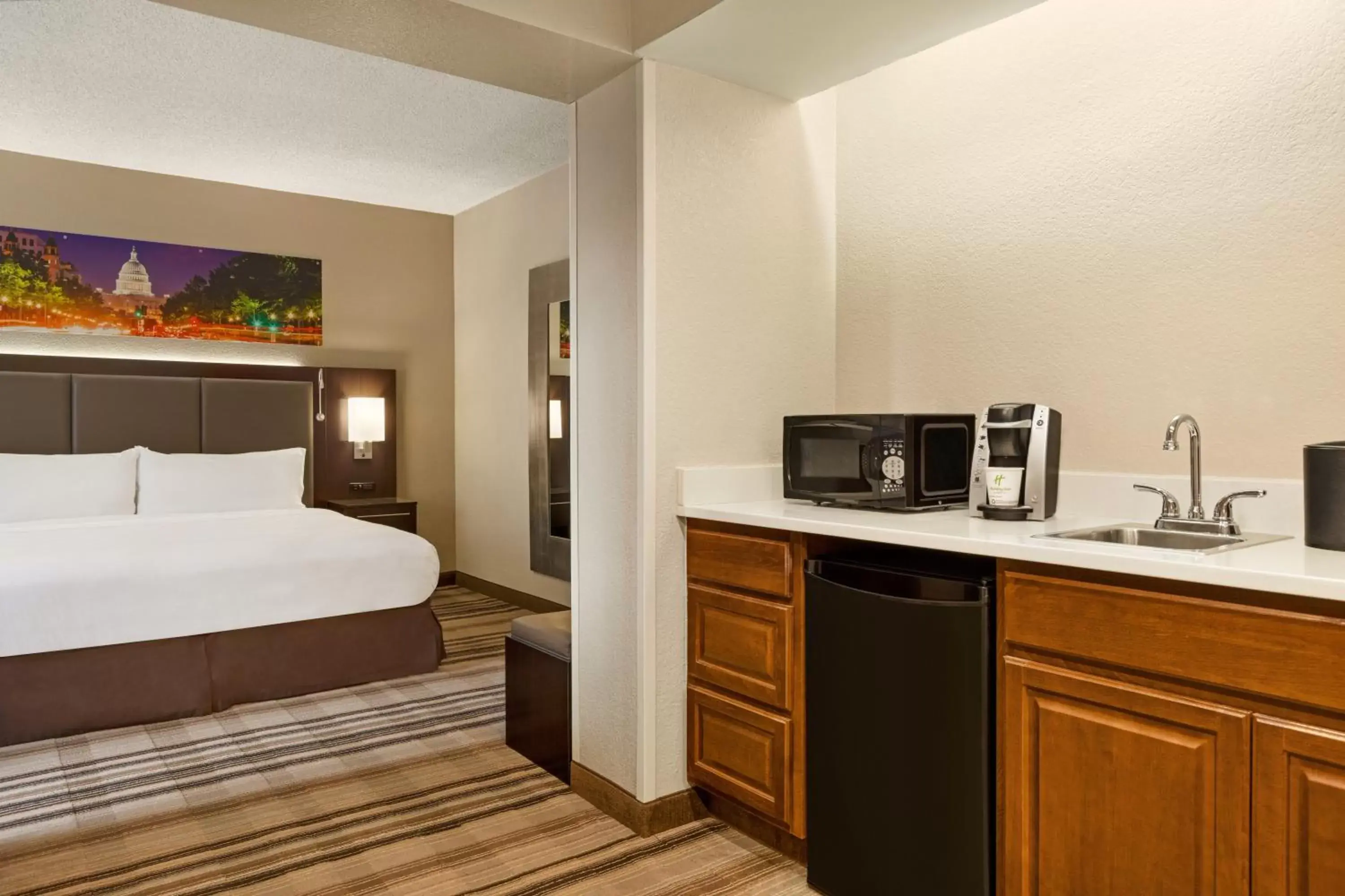 Photo of the whole room in Holiday Inn Washington-Dulles International Airport, an IHG Hotel