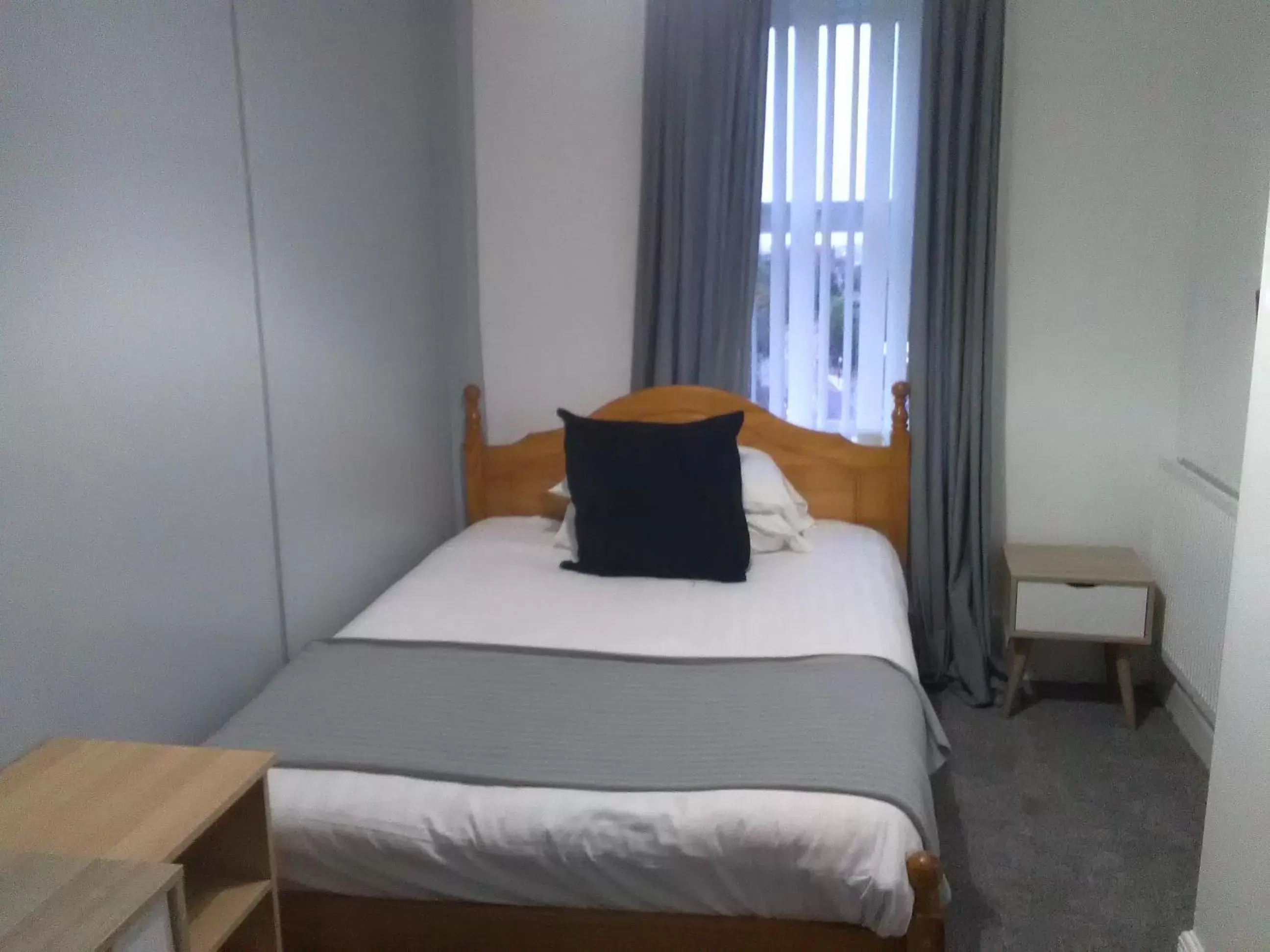Double Room with Shared Bathroom in Newcastle West Hotel & Bar