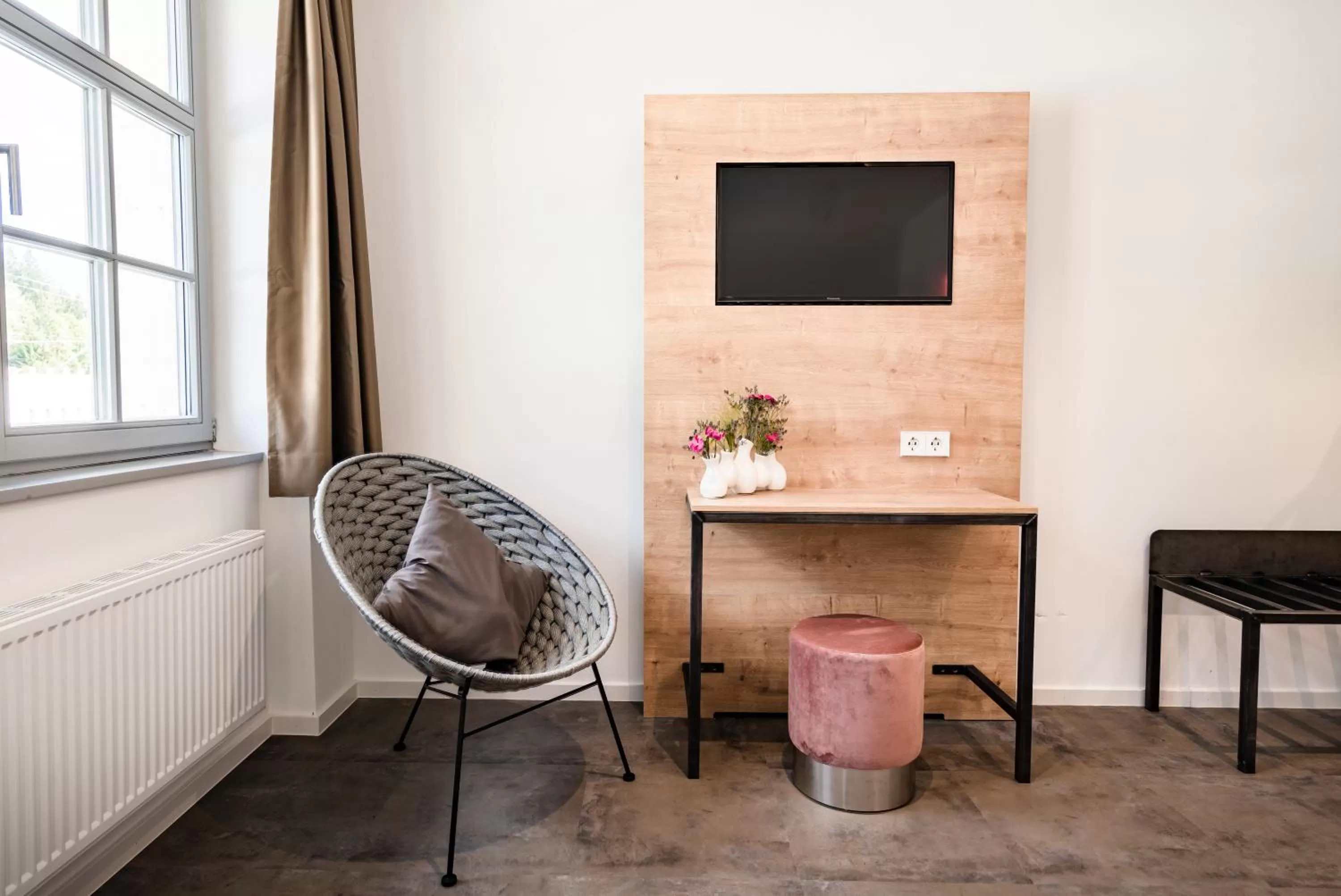 Seating area in coucou hotel & kuckucks-stube (Titisee)