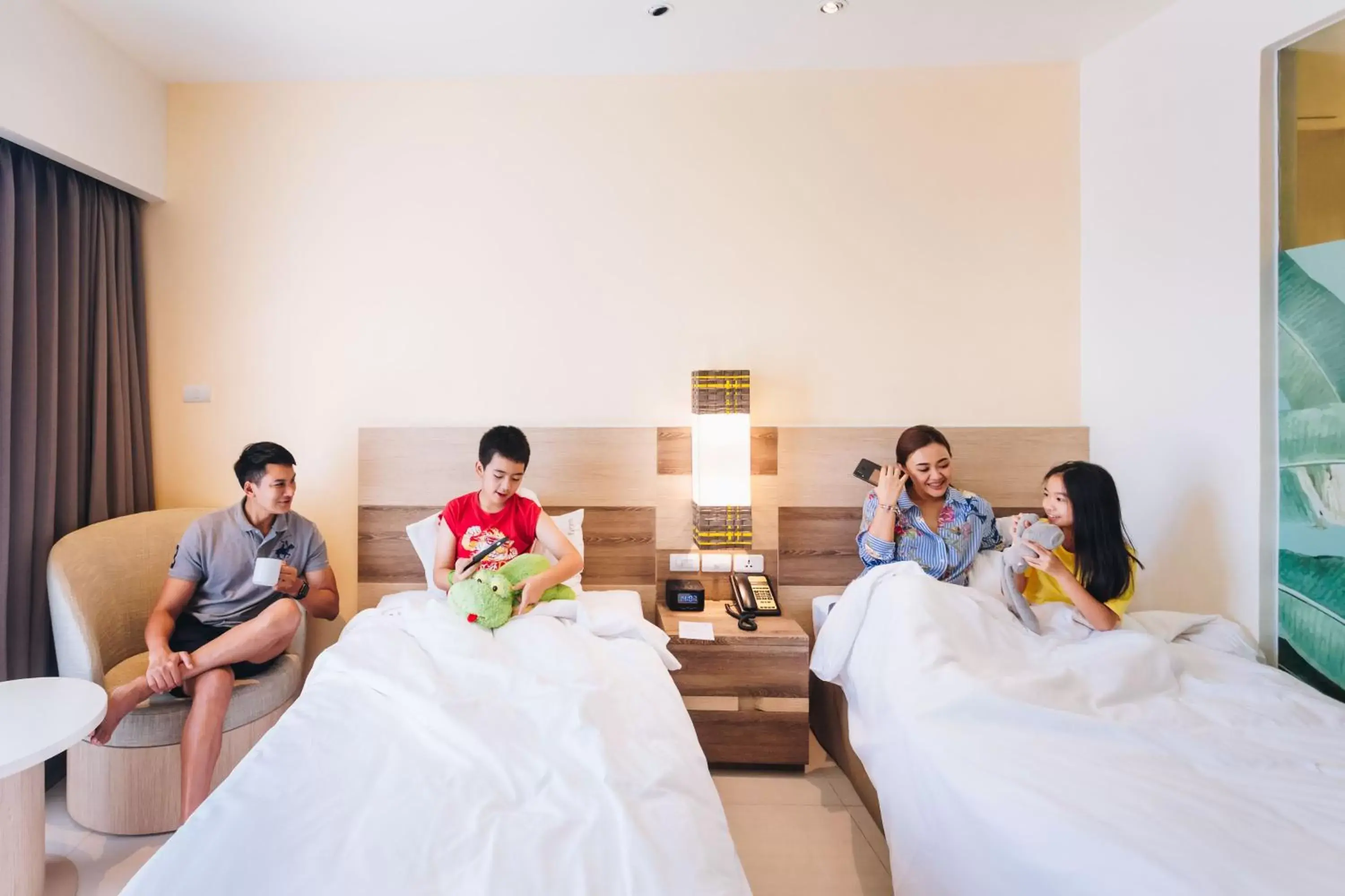 Family, Guests in Holiday Inn Express Phuket Patong Beach Central, an IHG Hotel