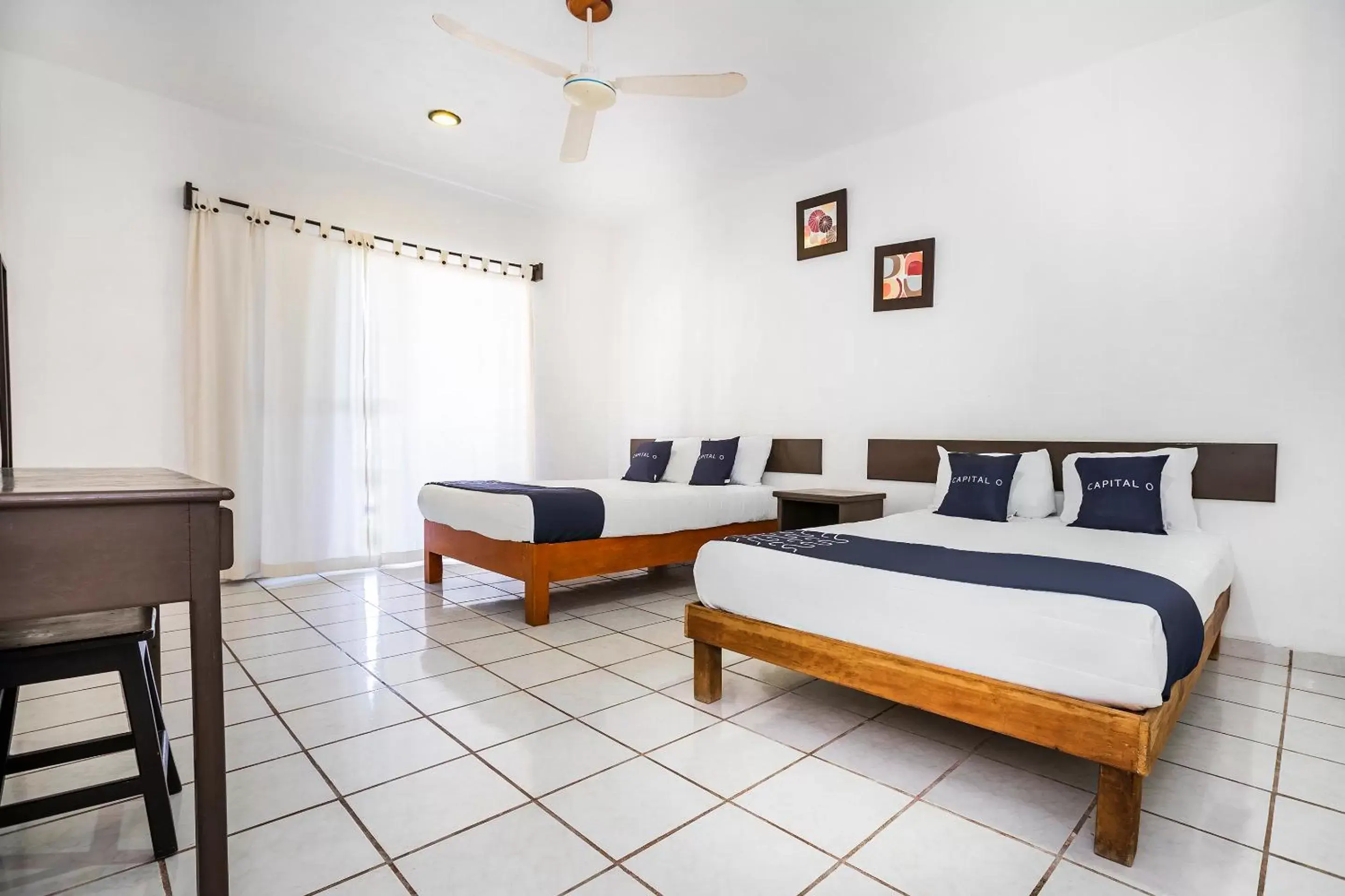 Bedroom, Bed in Capital O Oxtankah,chetumal bay