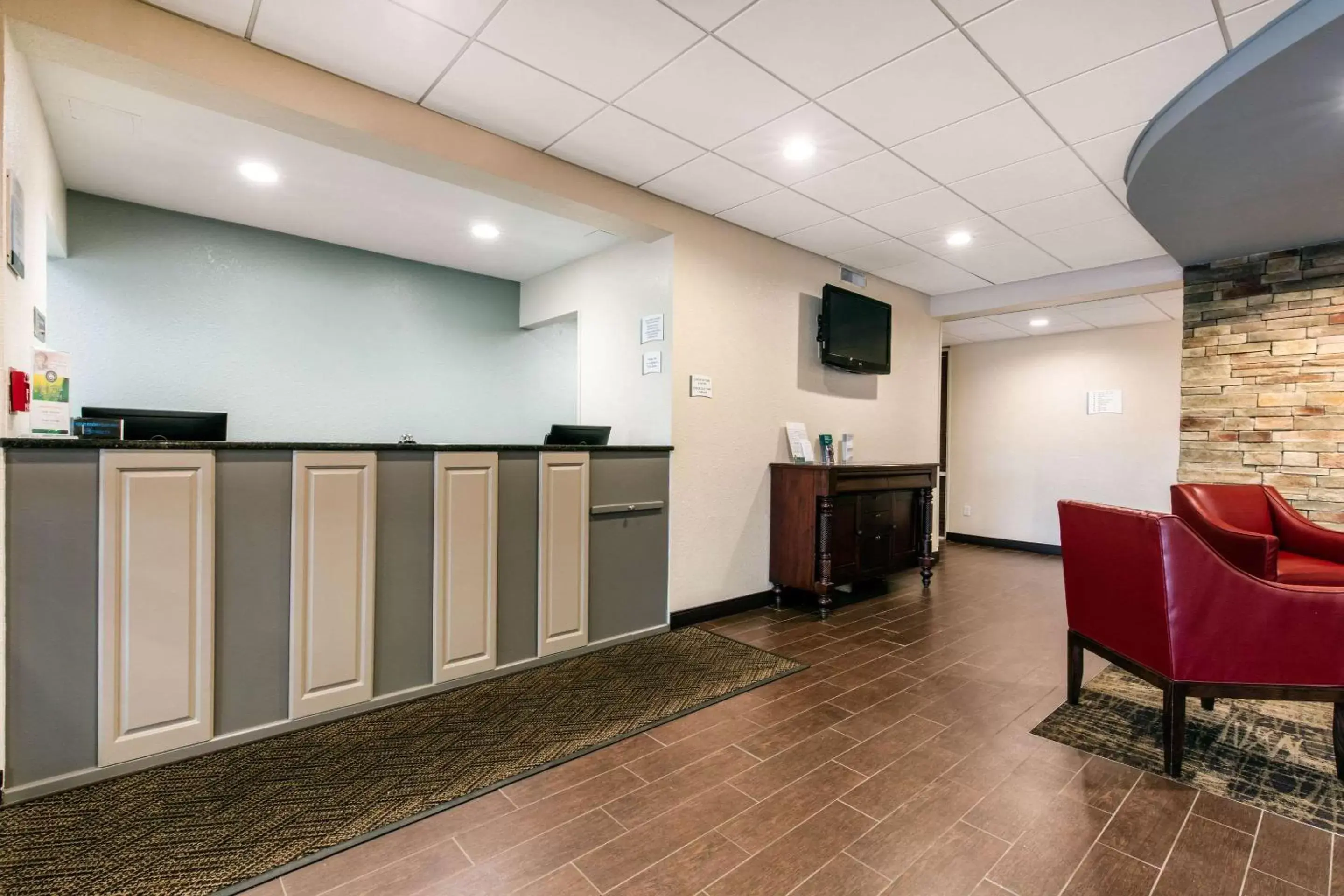 Lobby or reception, Lobby/Reception in Quality Inn Valley - West Point