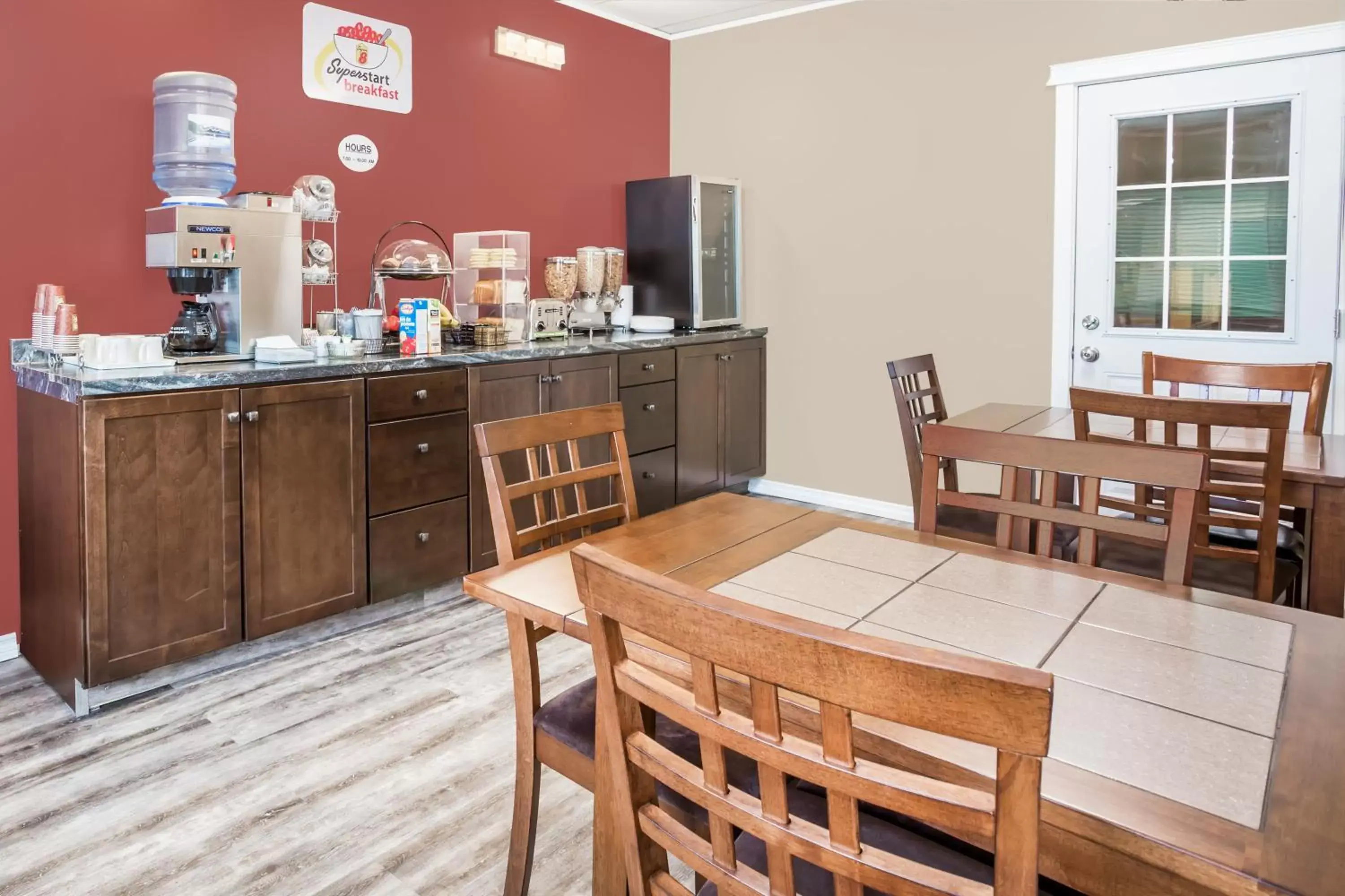 Restaurant/places to eat in Super 8 by Wyndham Quesnel BC Restaurant/places to eat in Super 8 by Wyndham Quesnel BC