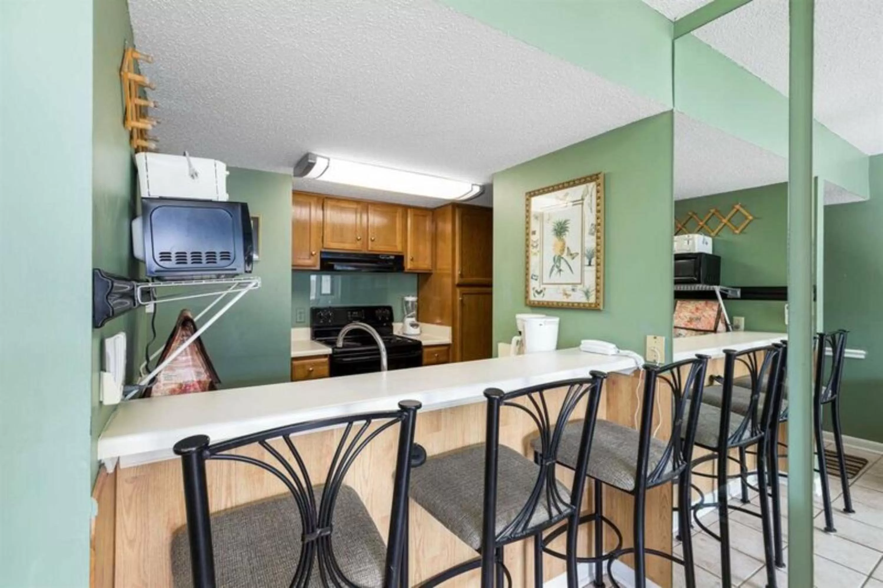 One-Bedroom Apartment in Sugar Beach Condominiums II