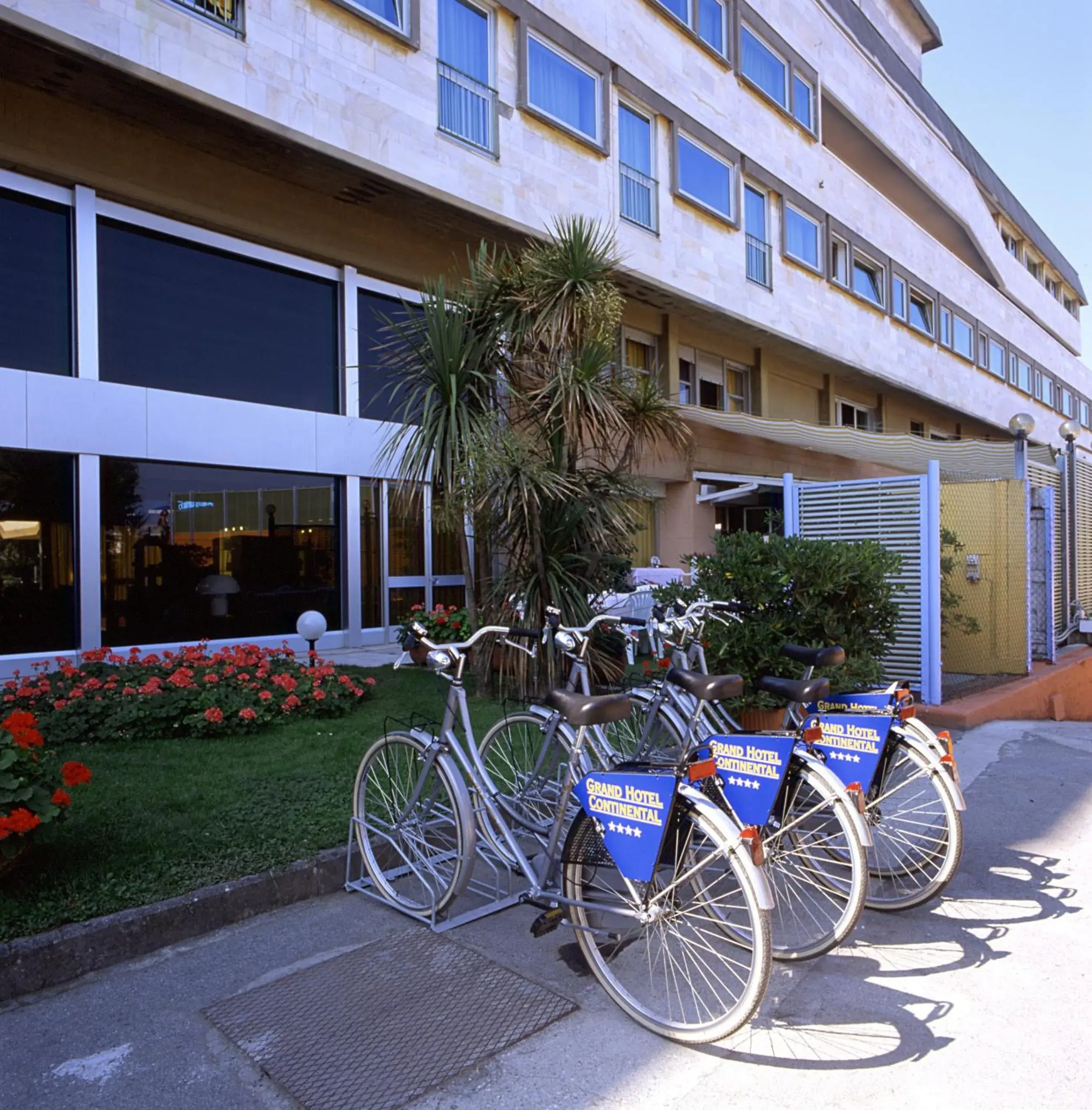 Cycling, Property Building in Grand Hotel Continental