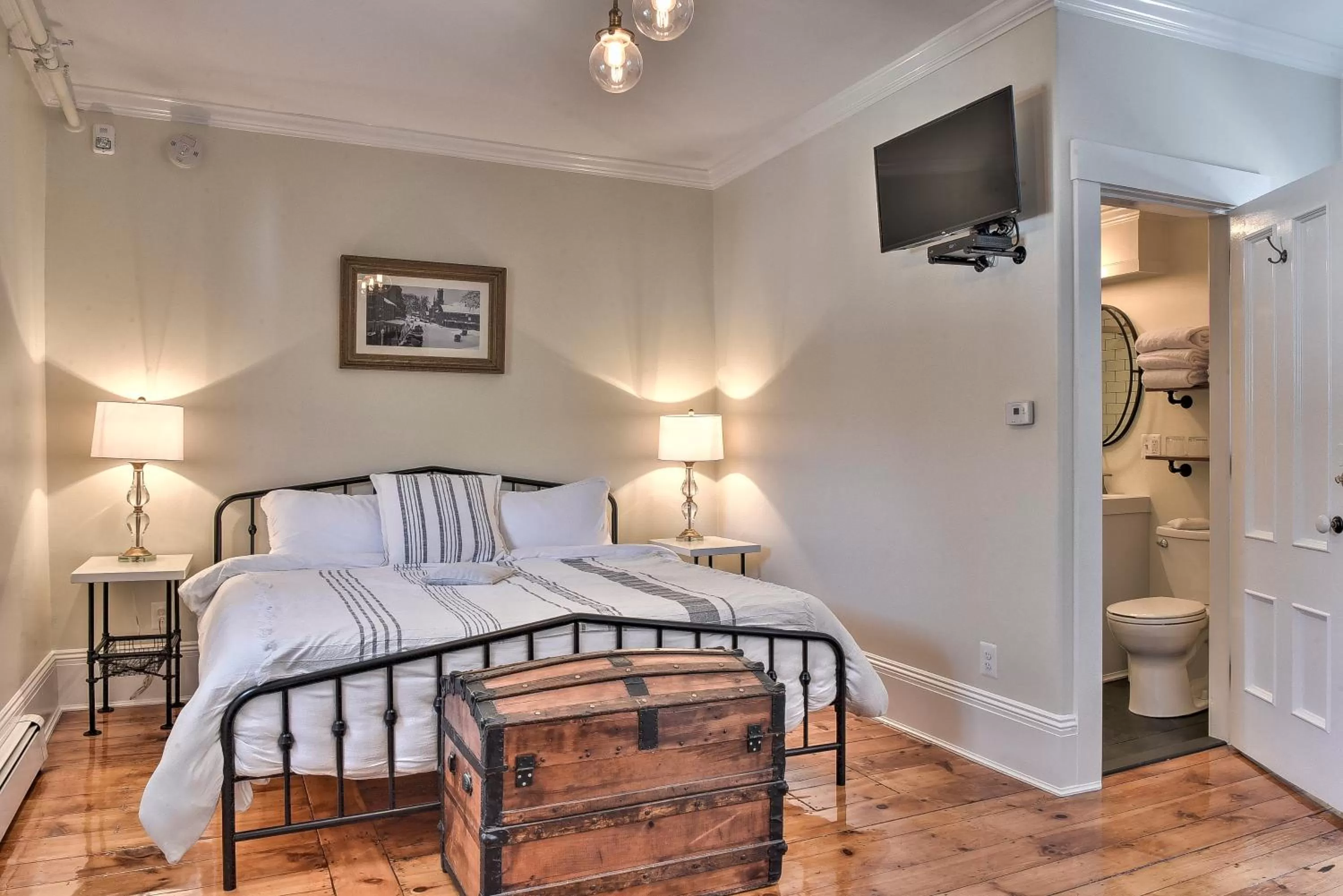 Bed in The Burrell House