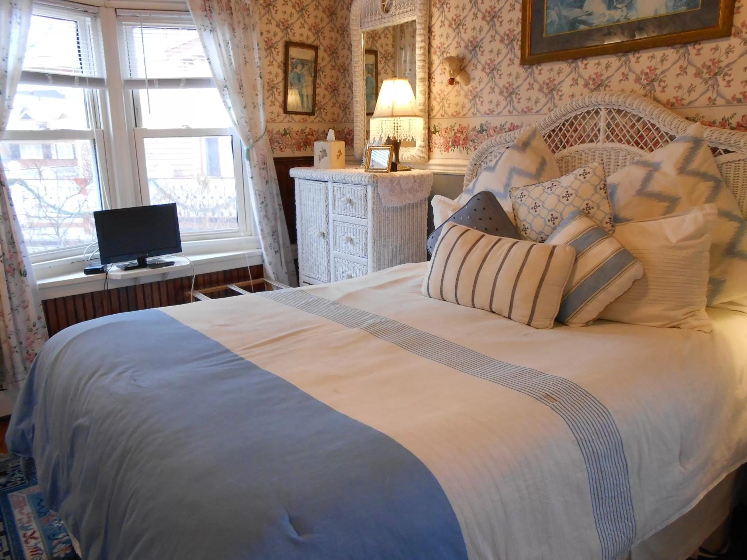 Day, Bed in Angel of the Sea Bed and Breakfast