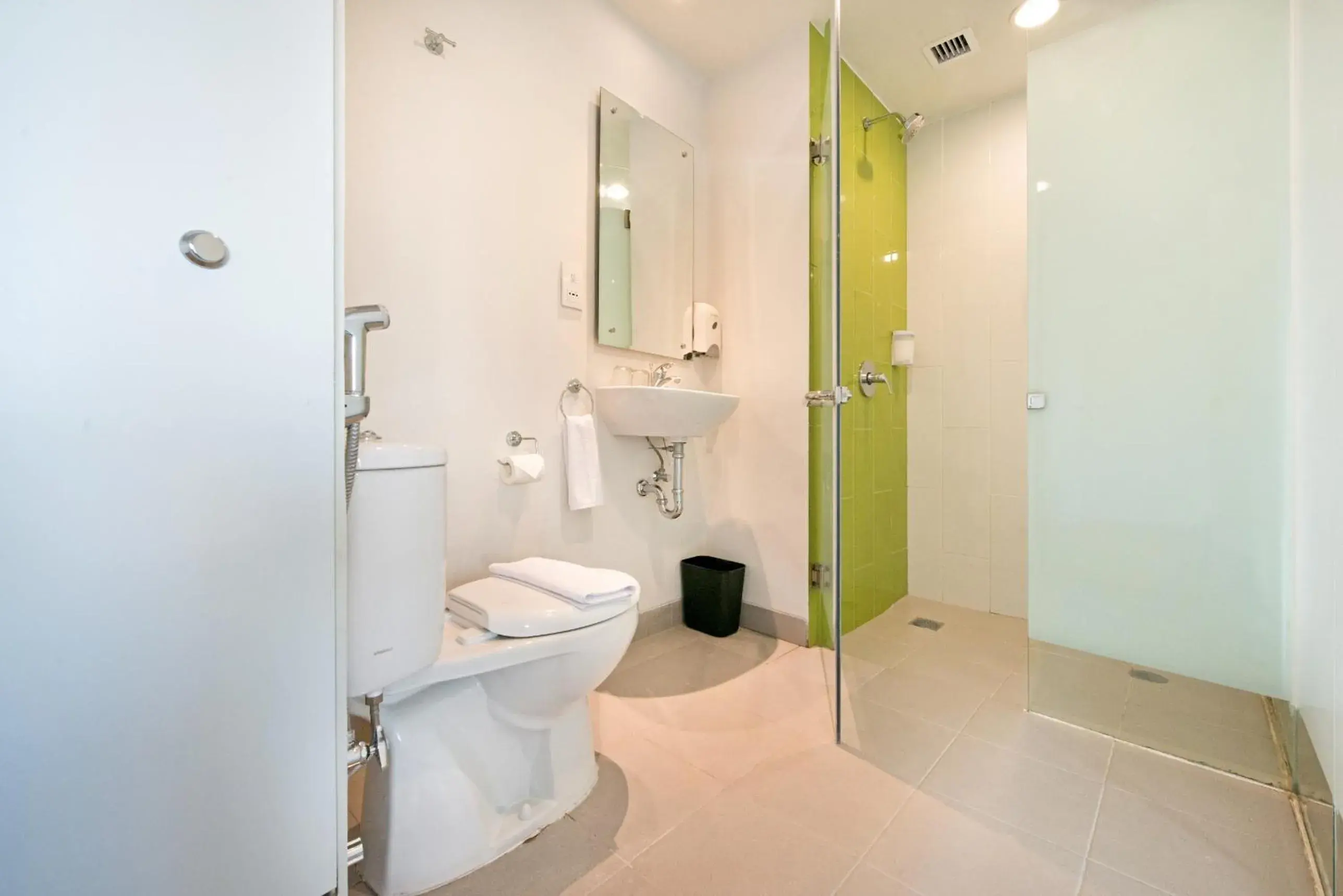 Shower, Bathroom in Whiz Prime Hotel Hasanuddin Makassar