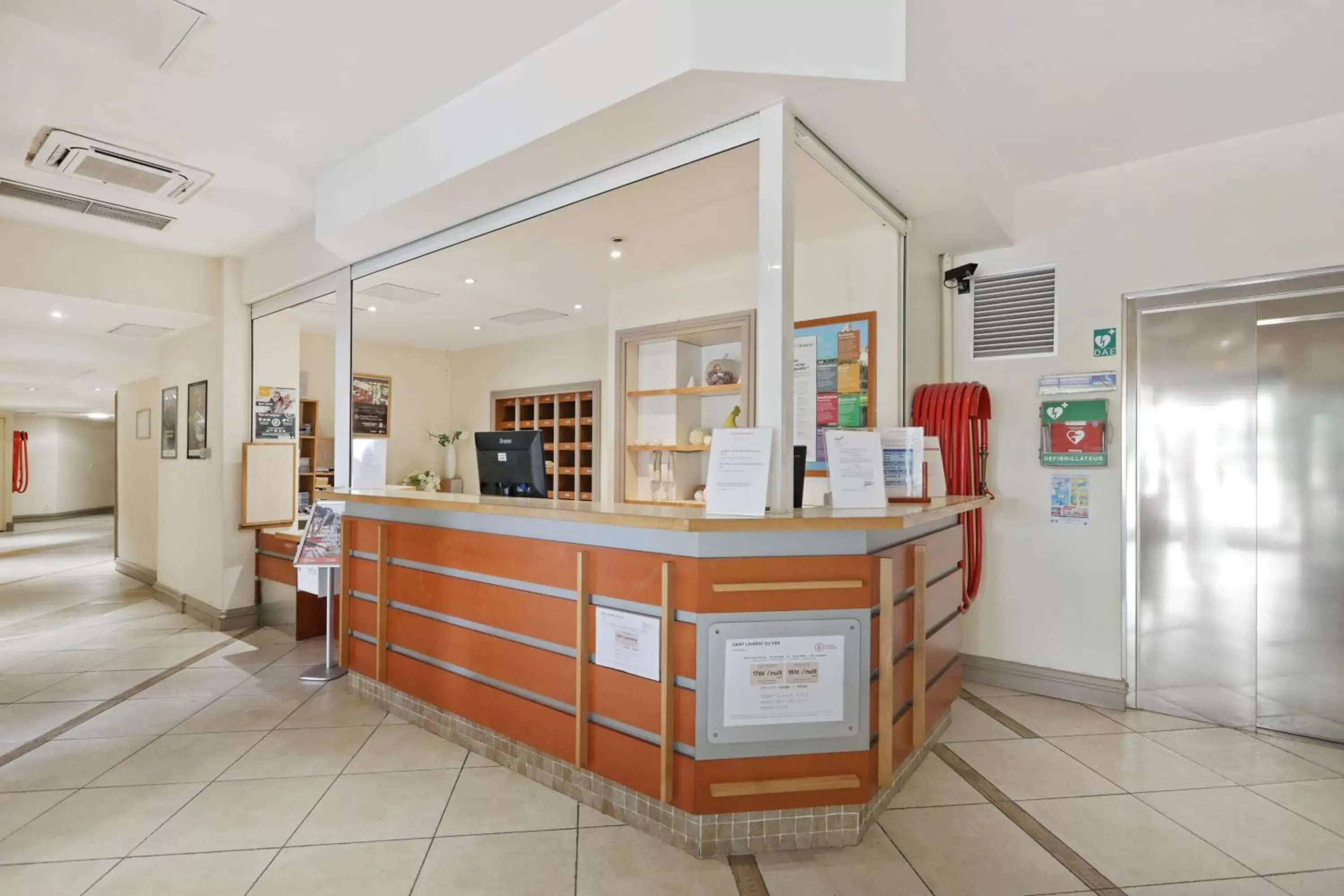Lobby or reception in Résidence Pierre & Vacances Heliotel Marine Lobby or reception in Résidence Pierre & Vacances Heliotel Marine
