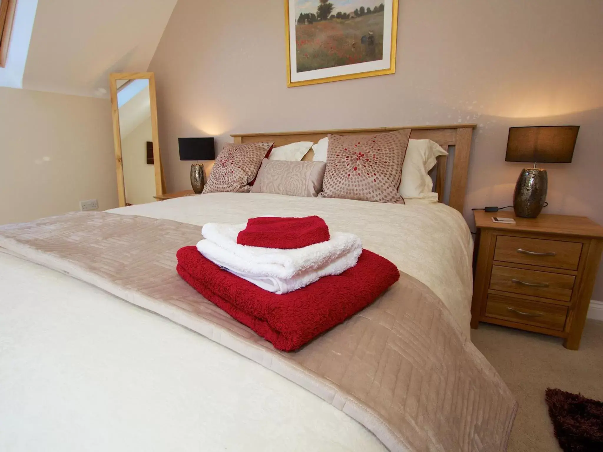 Bed in Henbere Farm B&B