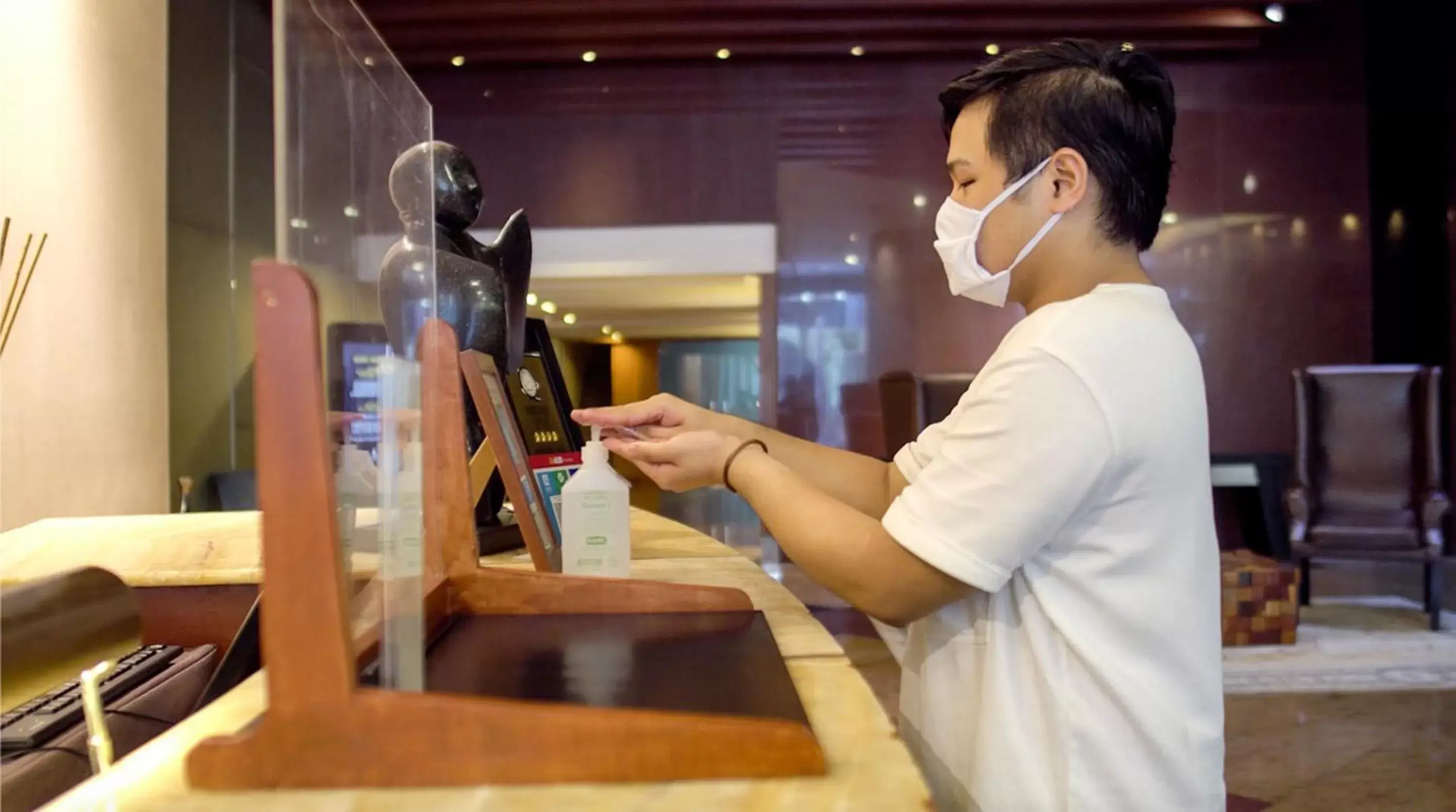 Lobby or reception in Discovery Suites Manila, Philippines