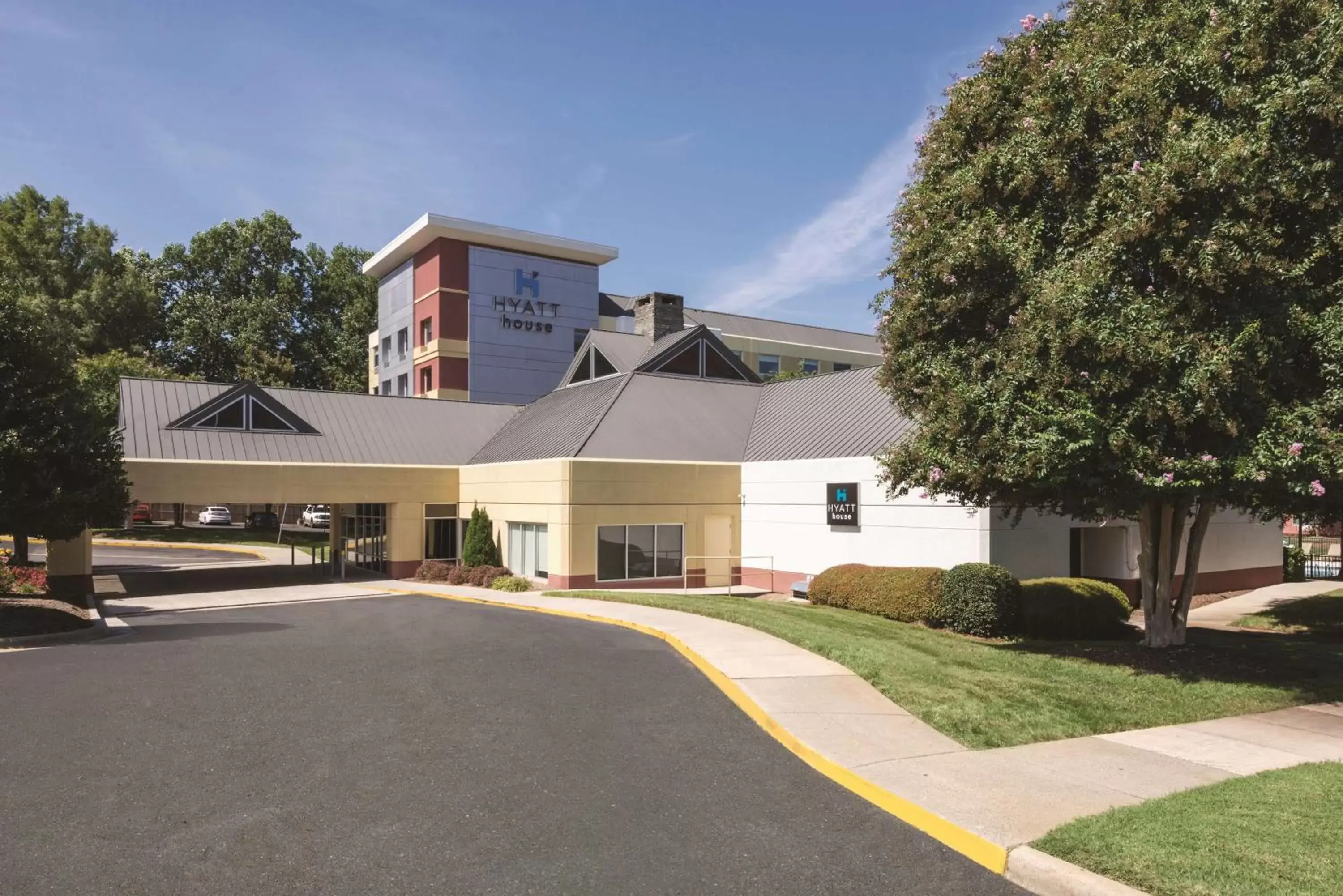 Property Building in Hyatt House - Charlotte Airport