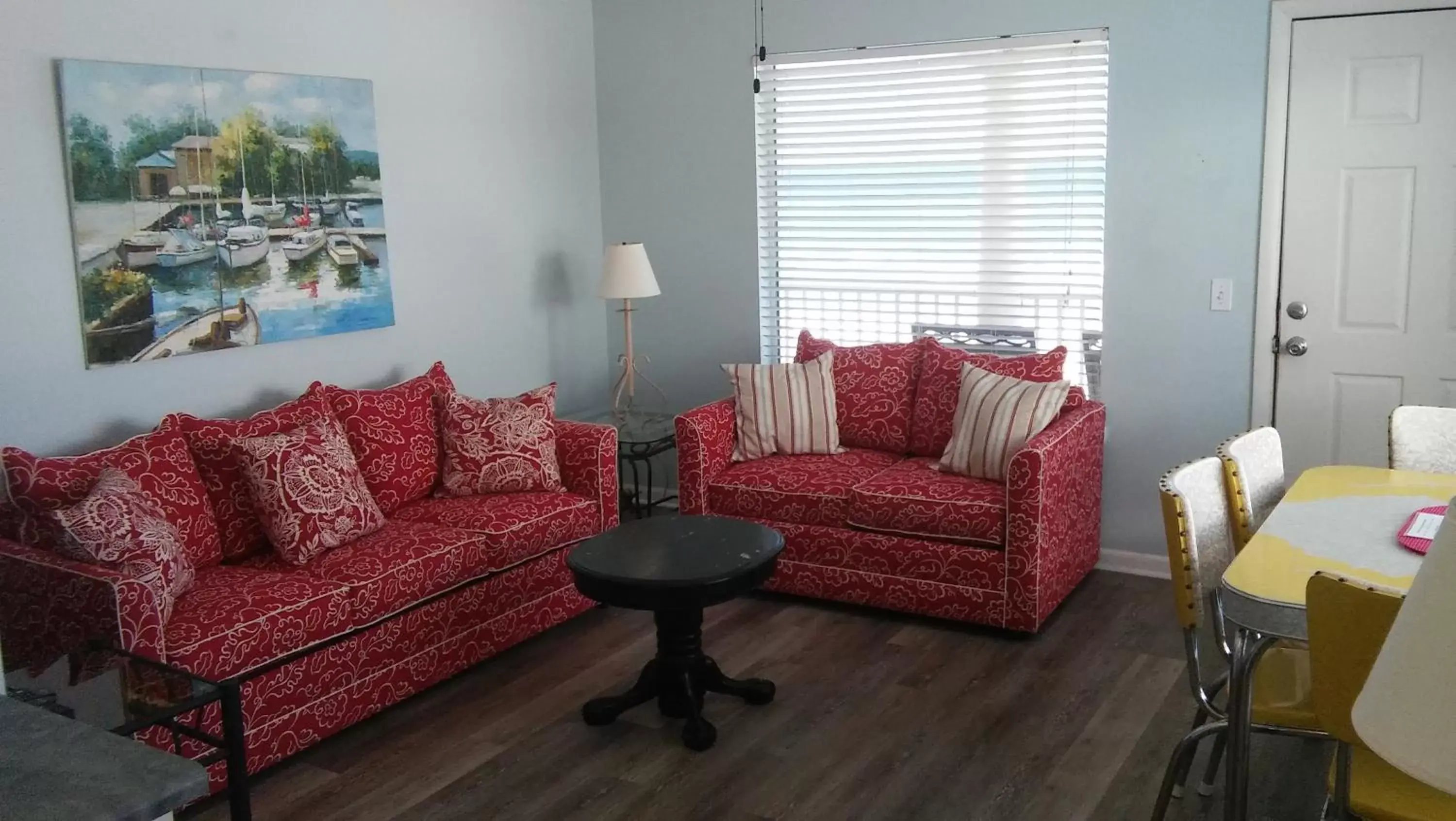 Living room, Lounge/Bar in Pineapple Villas