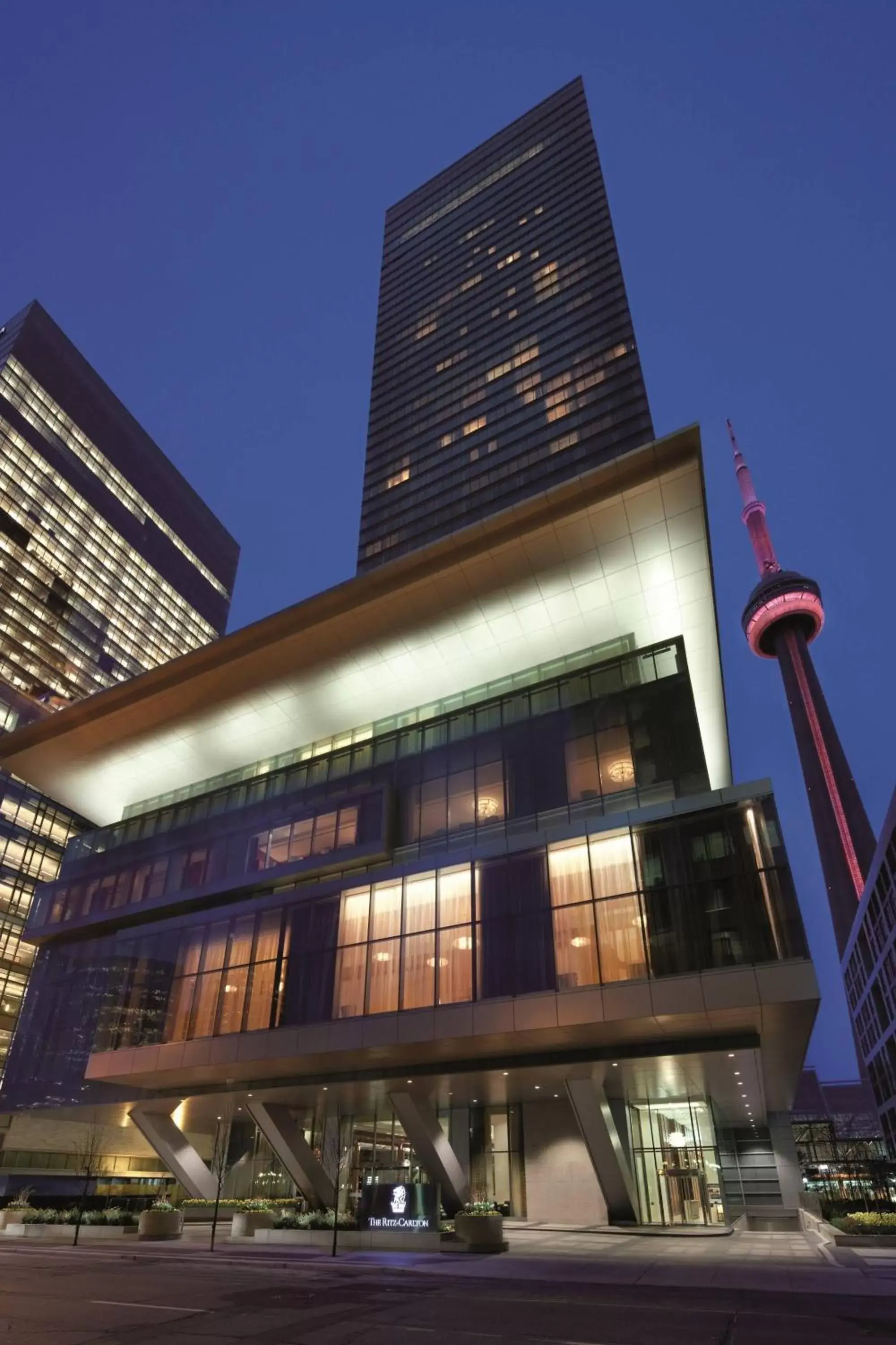 Property Building in The Ritz-Carlton, Toronto