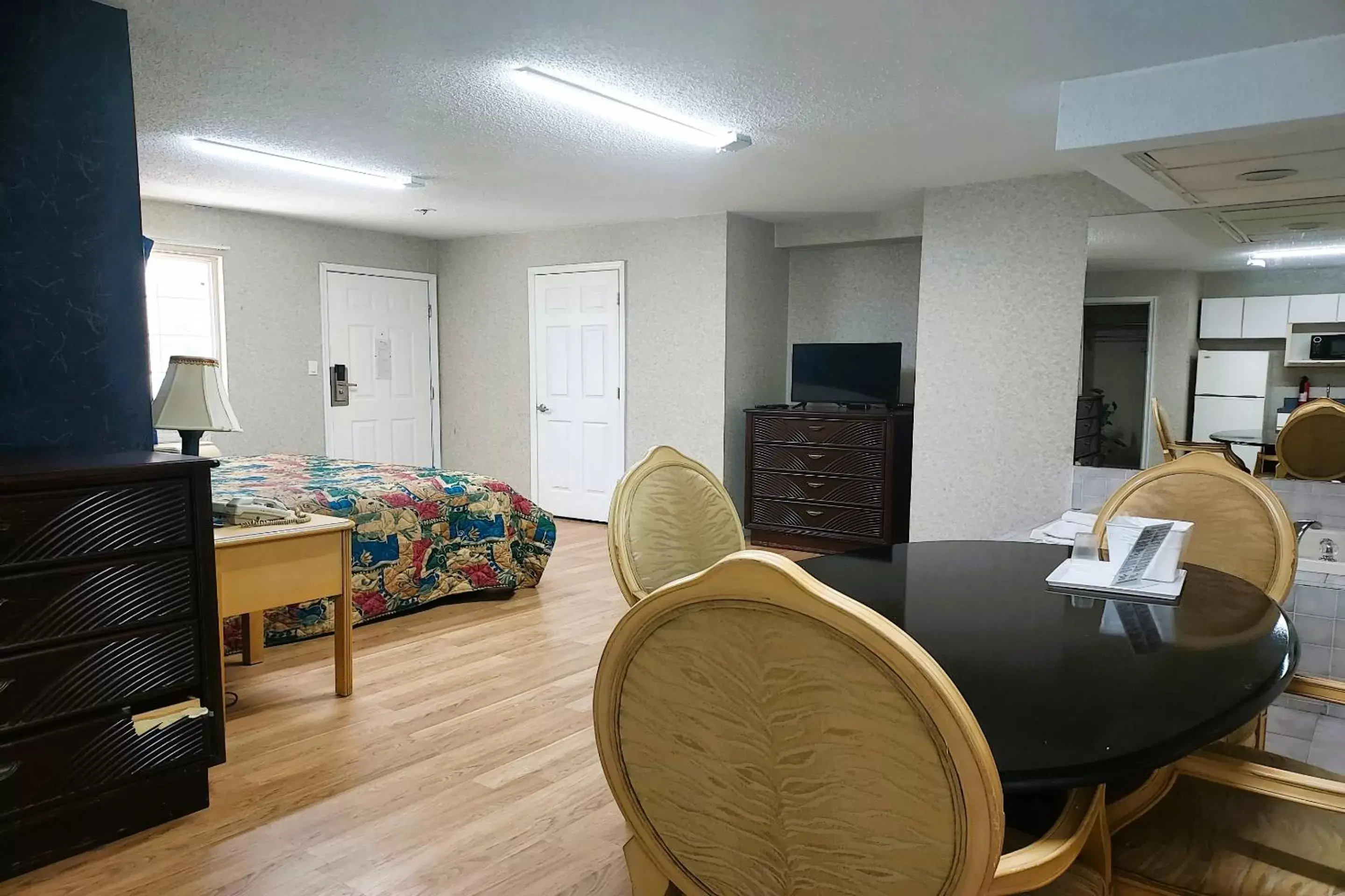 Bedroom in Studio Inn and Suites Bedroom in Studio Inn and Suites