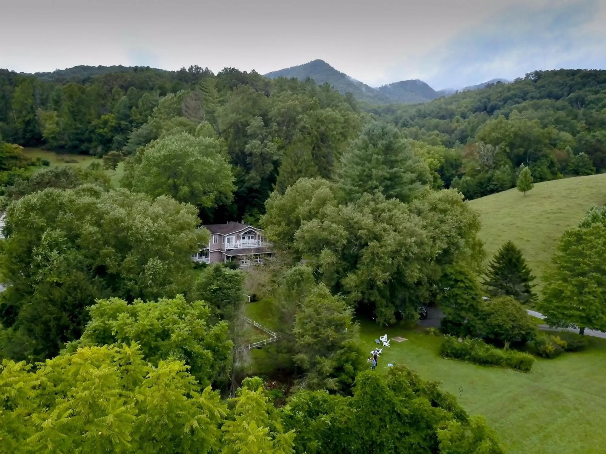 Property building, Bird's-eye View in Folkestone Inn