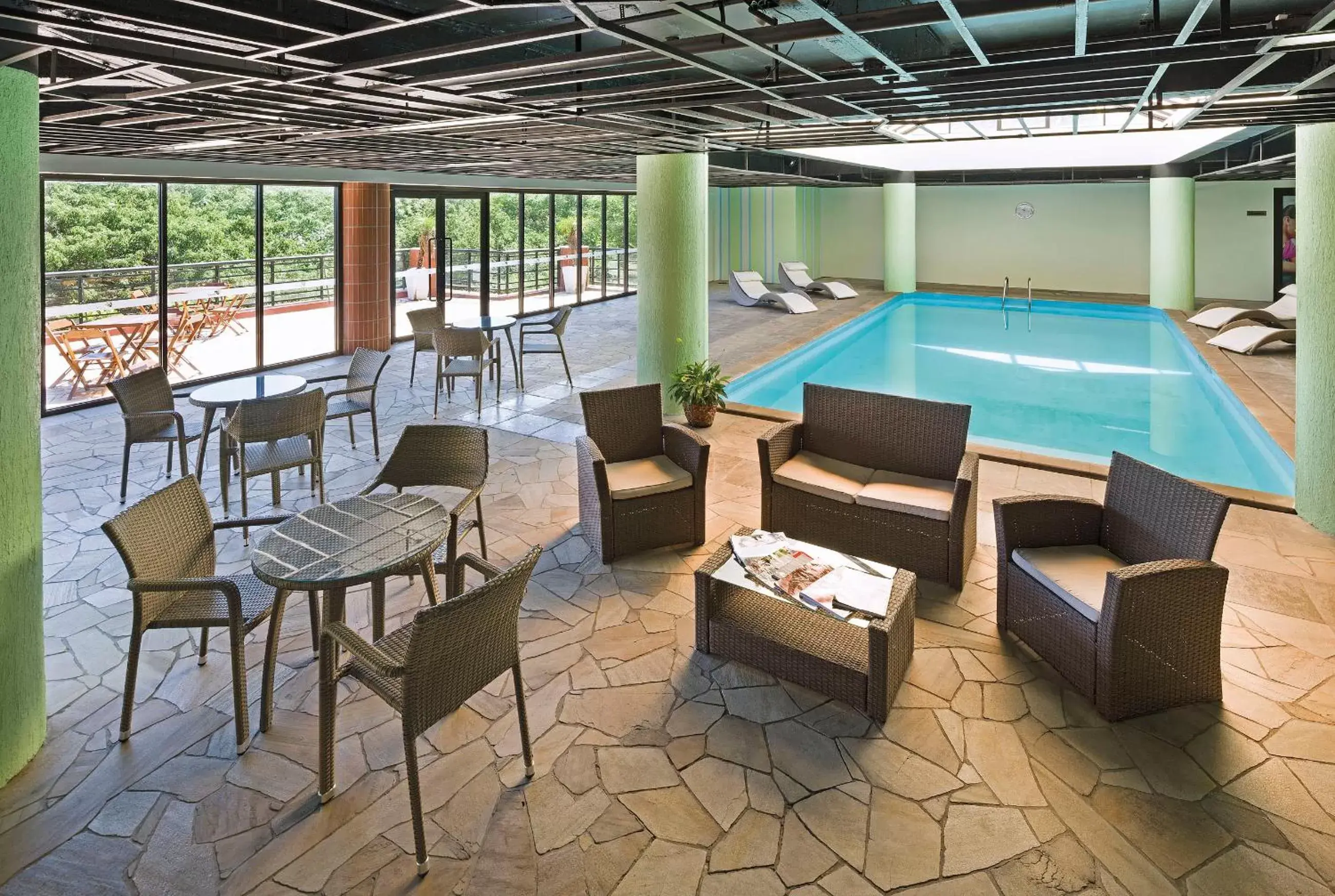 Swimming pool in Swan Novo Hamburgo