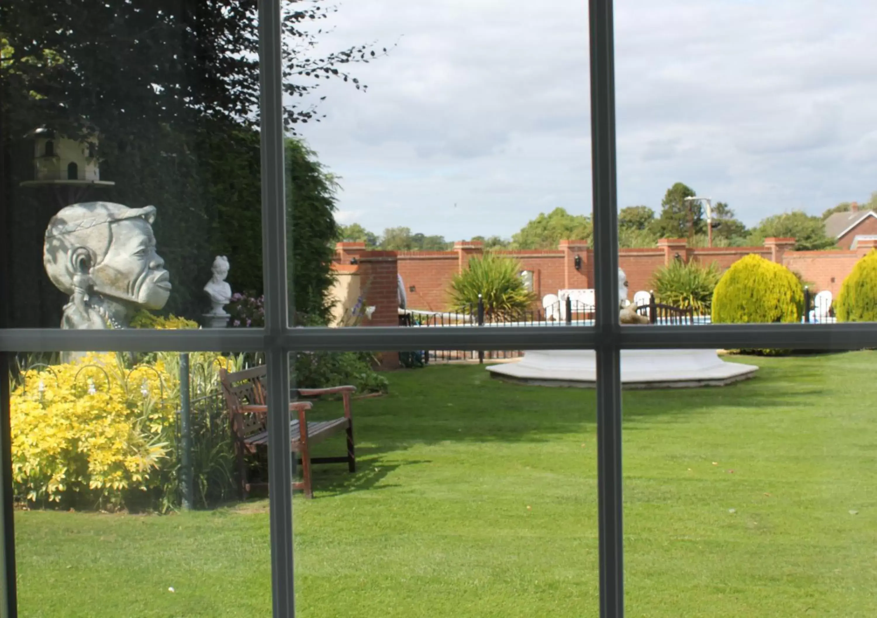 Garden view in Old Rectory Hotel, Crostwick