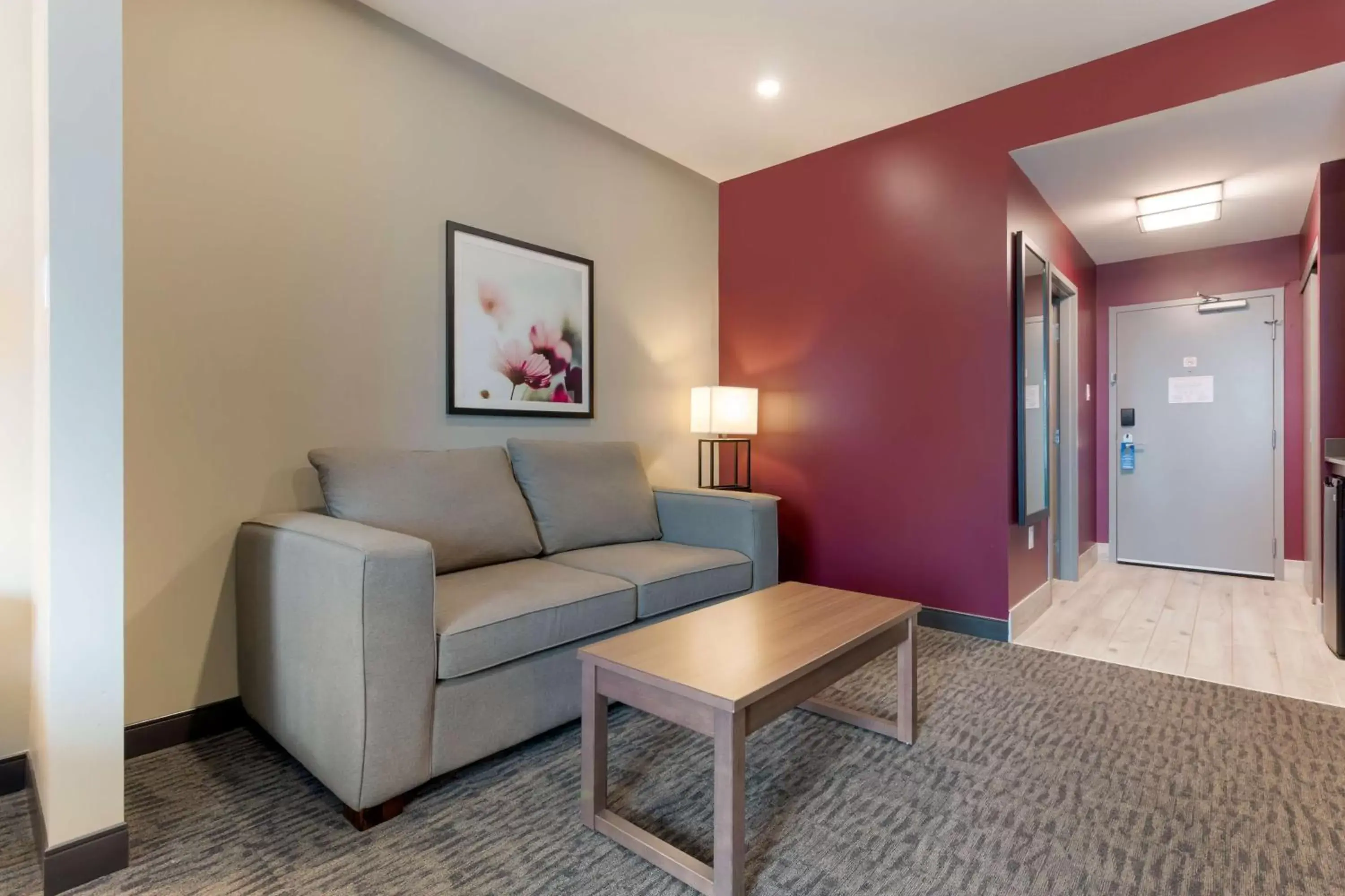 Bedroom, Seating Area in Best Western Plus Dauphin