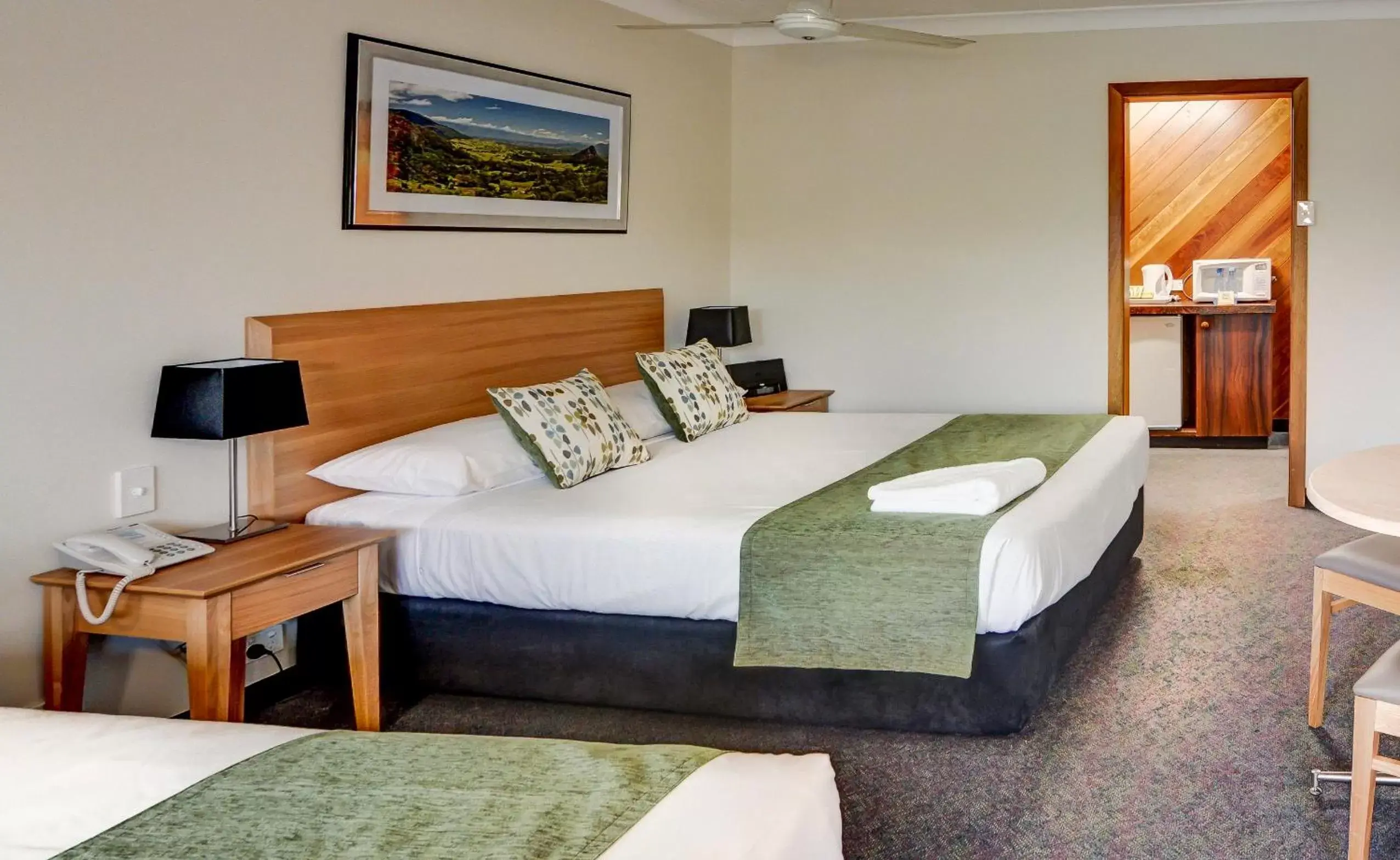 Photo of the whole room, Bed in Murwillumbah Motor Inn