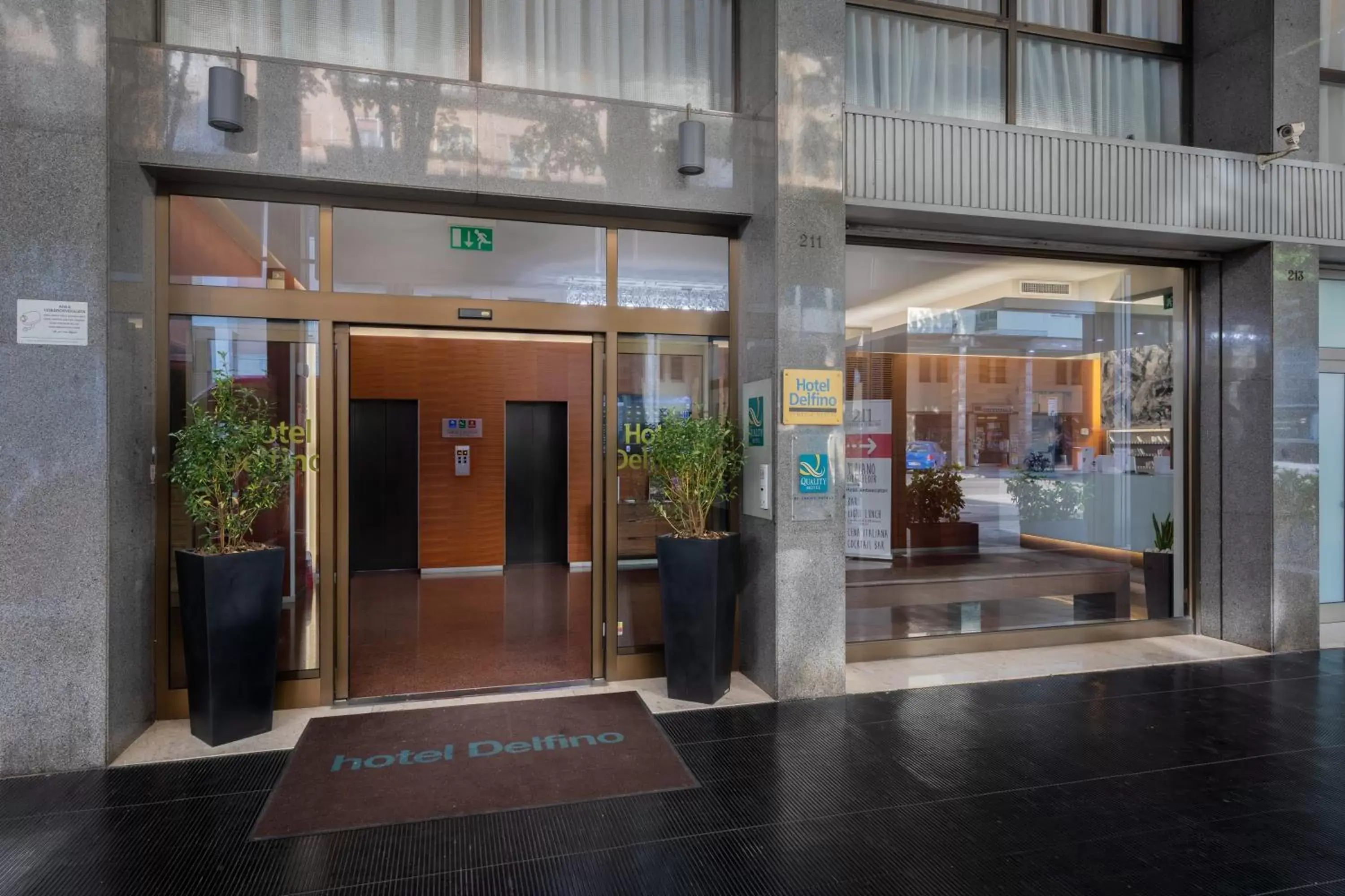 Facade/entrance in Hotel Delfino Venezia Mestre